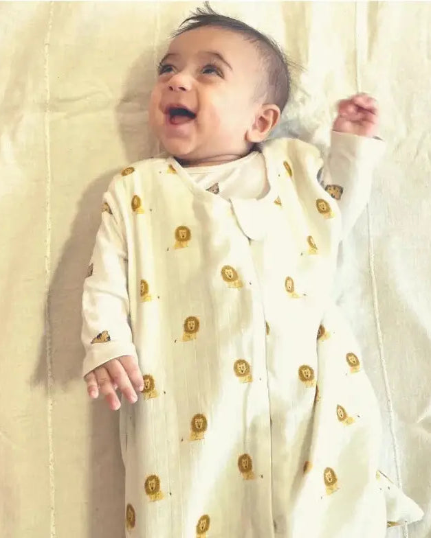 Organic Muslin Sleep Bag - Just Lion Around Dulaar