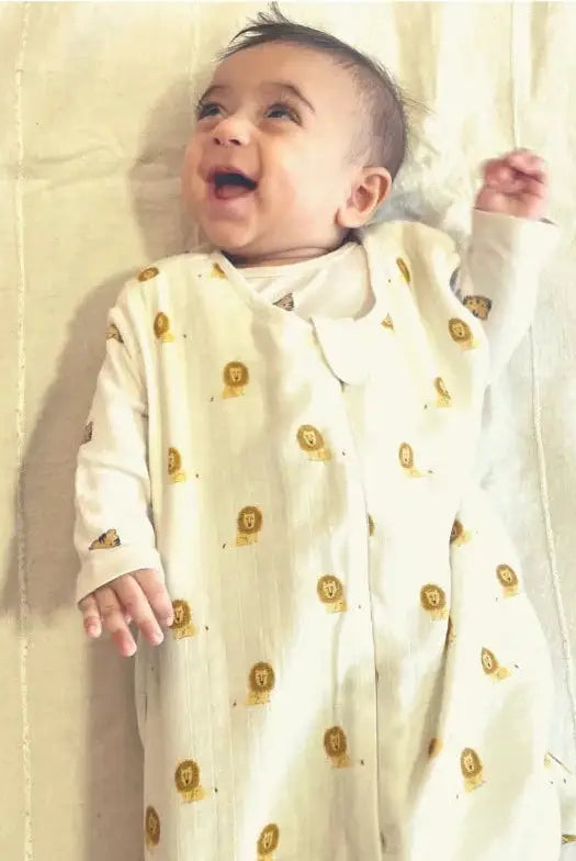 Organic Muslin Sleep Bag - Just Lion Around Dulaar