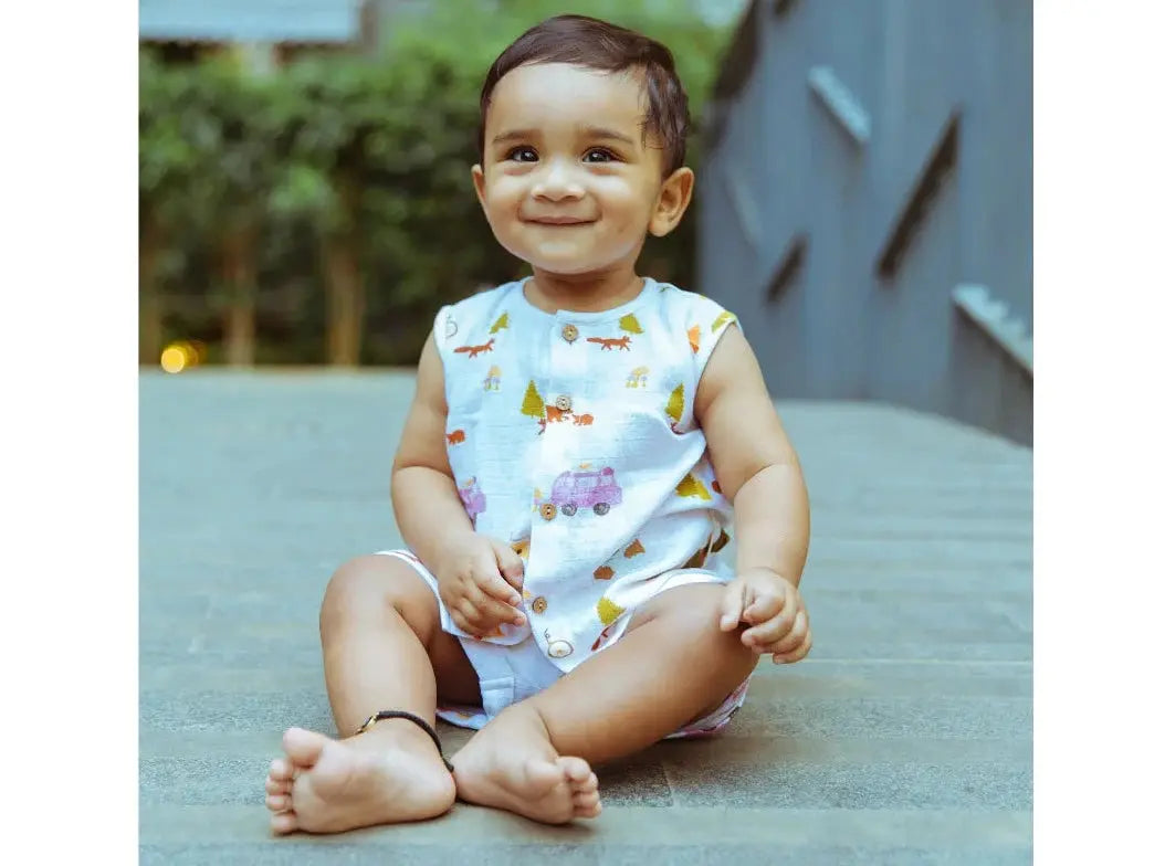 Vest & Shorts Set - The Happy Camper Dulaar