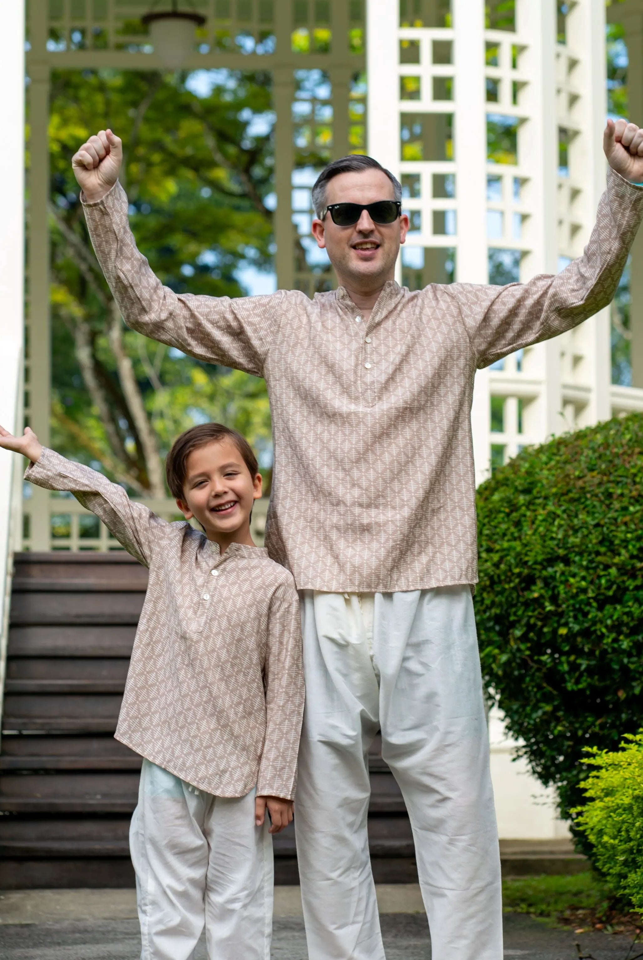 Samar Men's Short Kurta in Beige & White Nimbu