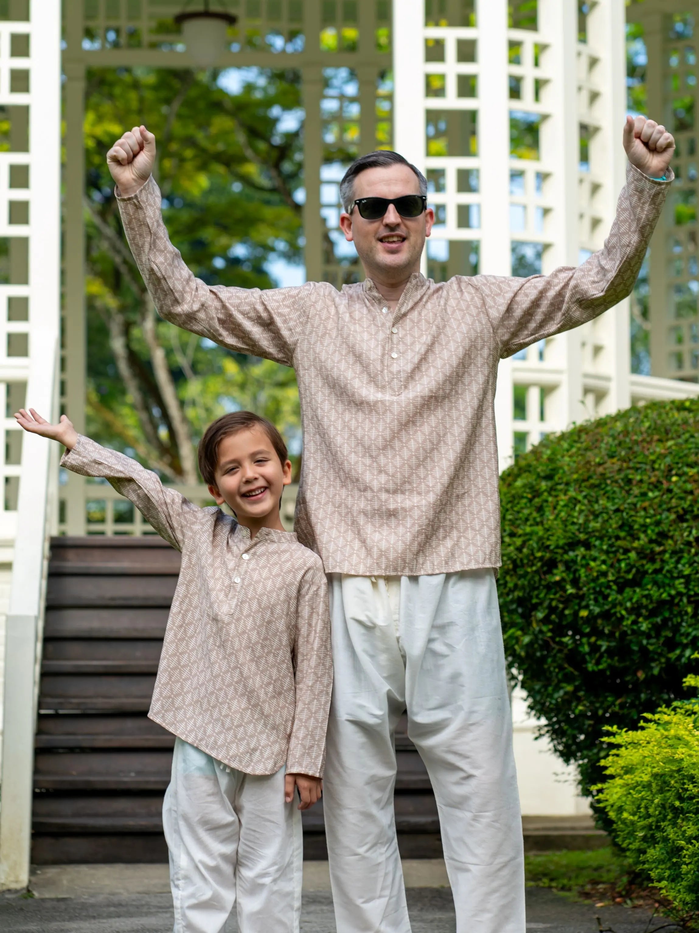 Samar Men's Short Kurta in Beige & White Nimbu