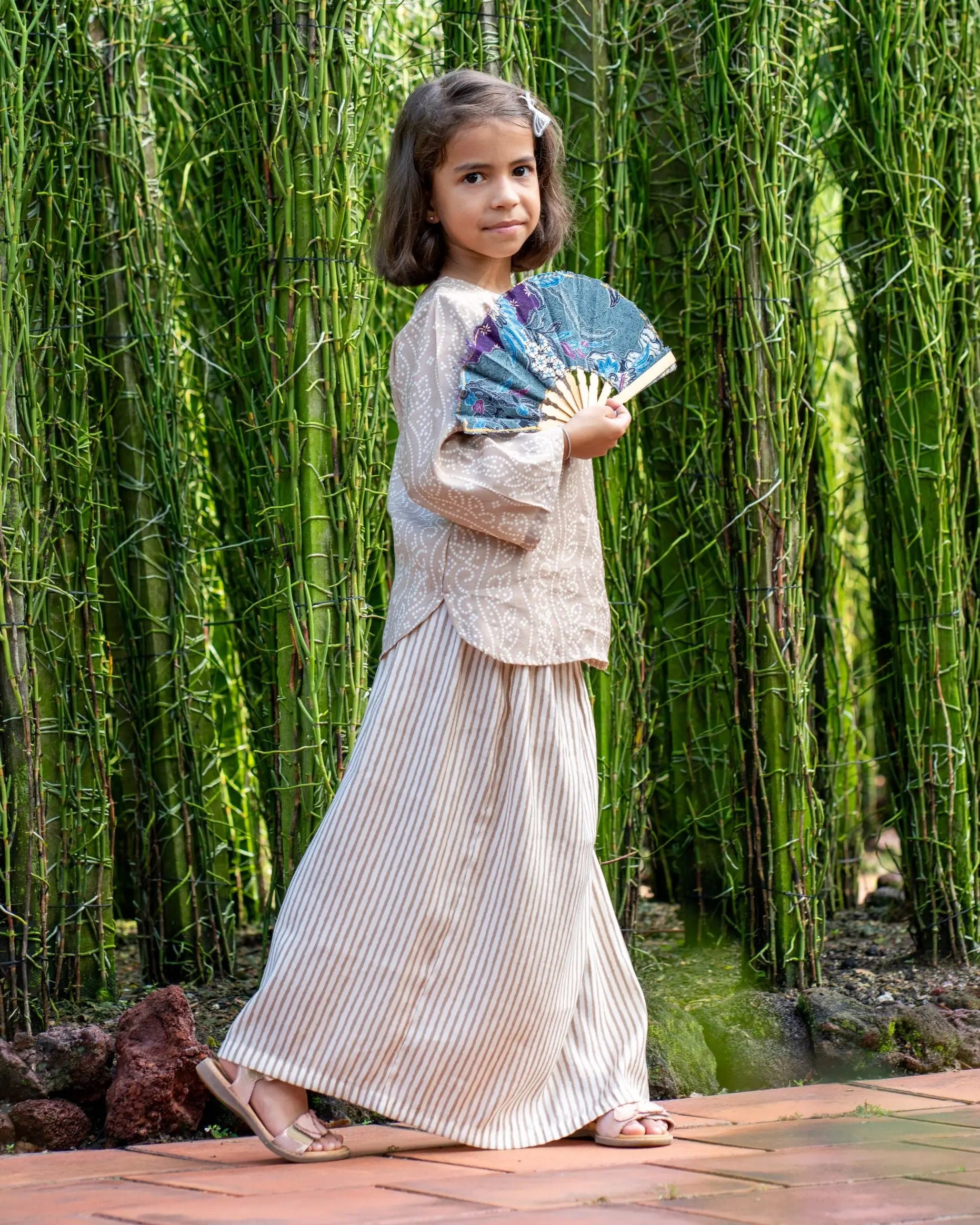 Samar Girls Baju Kurung Kedah Set in Beige & White Nimbu