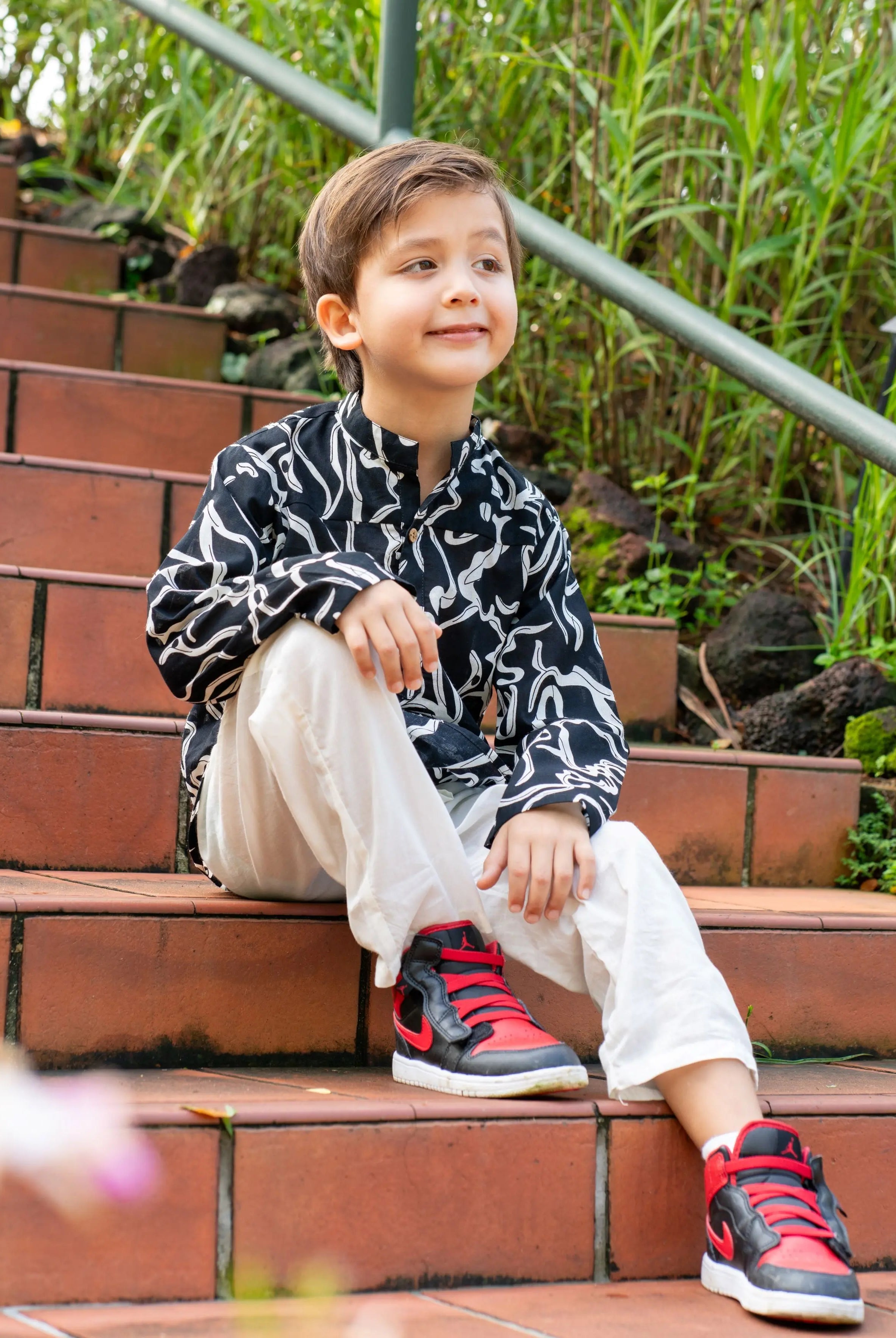 Iman Boys' Short Kurta in Patterned Black Nimbu