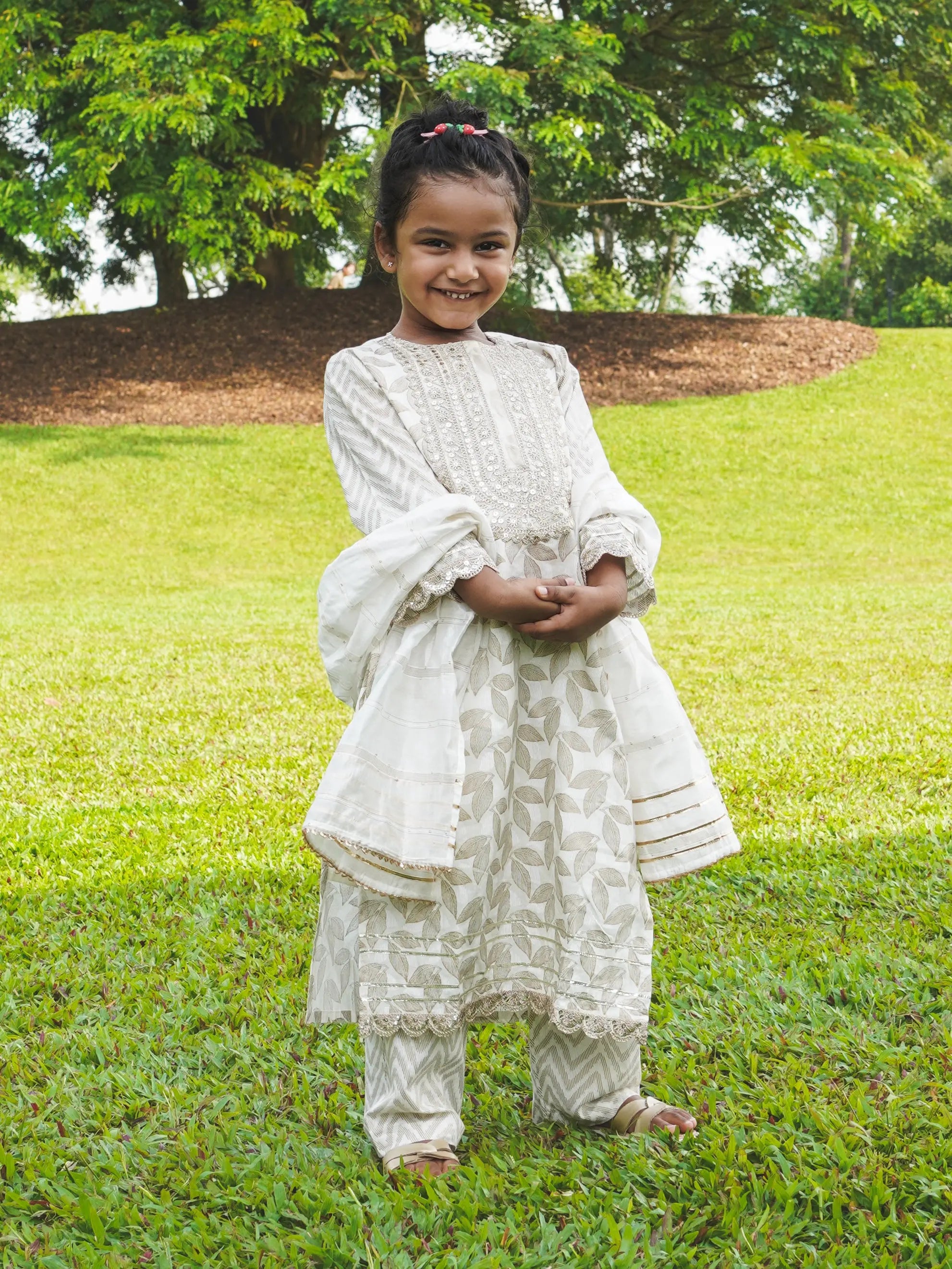 Zoya Girls White & Gold Kurta Salwar in Cotton Nimbu