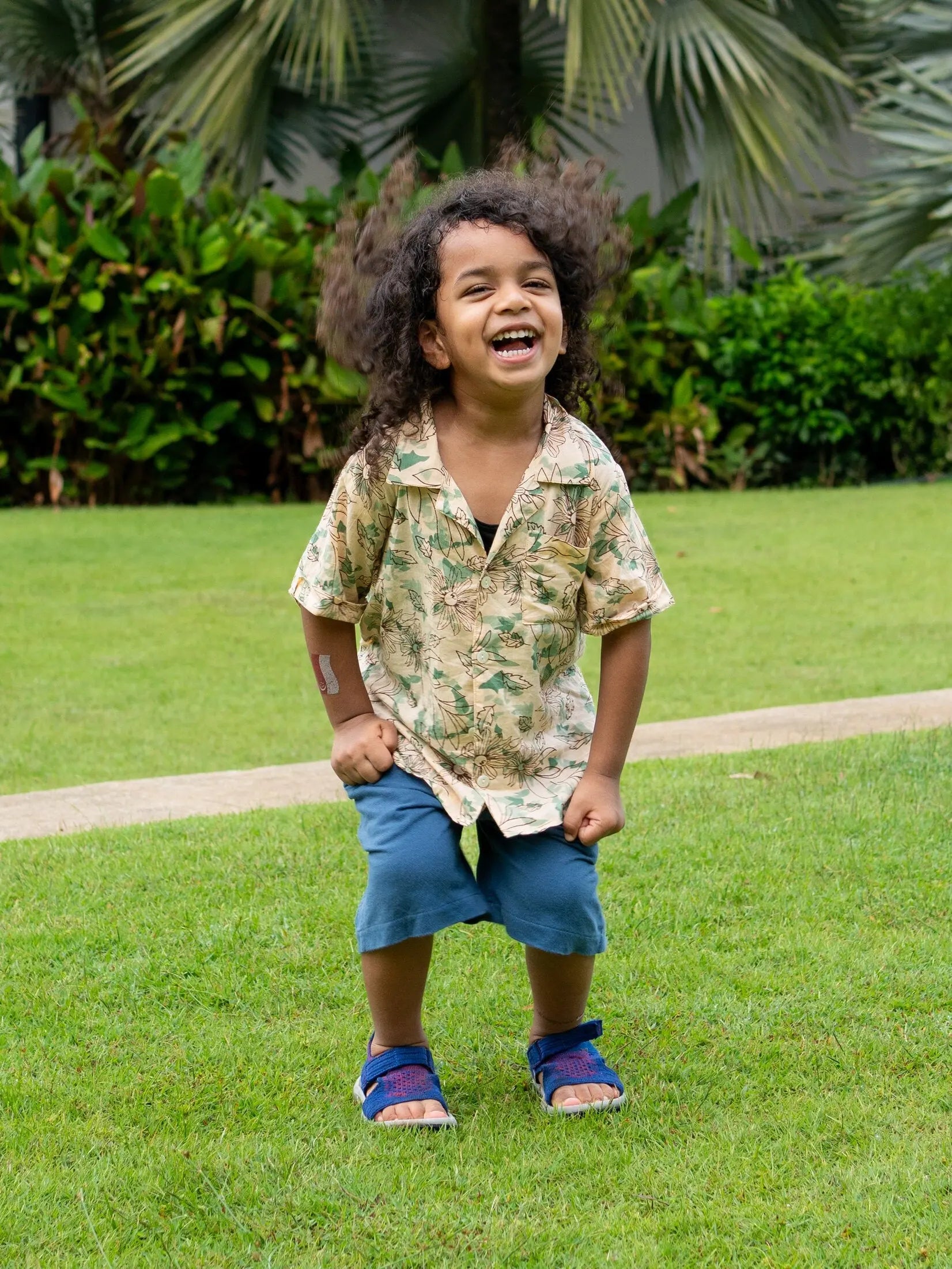 Bali Green Unisex Kids Cotton Shirt in Hawaiian Collar Nimbu