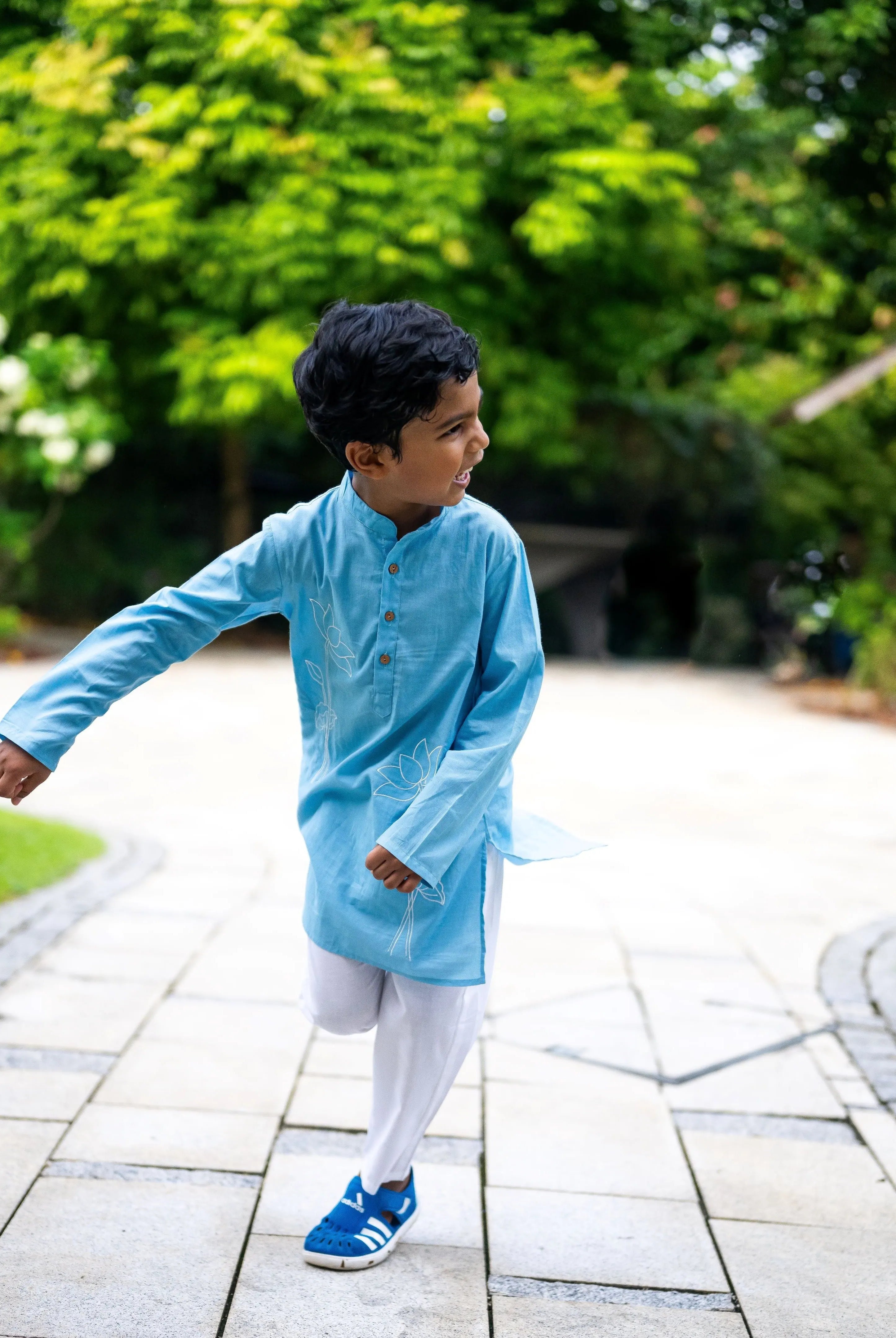 Embroidered Lotus Blue Kurta Pajama Set Nimbu