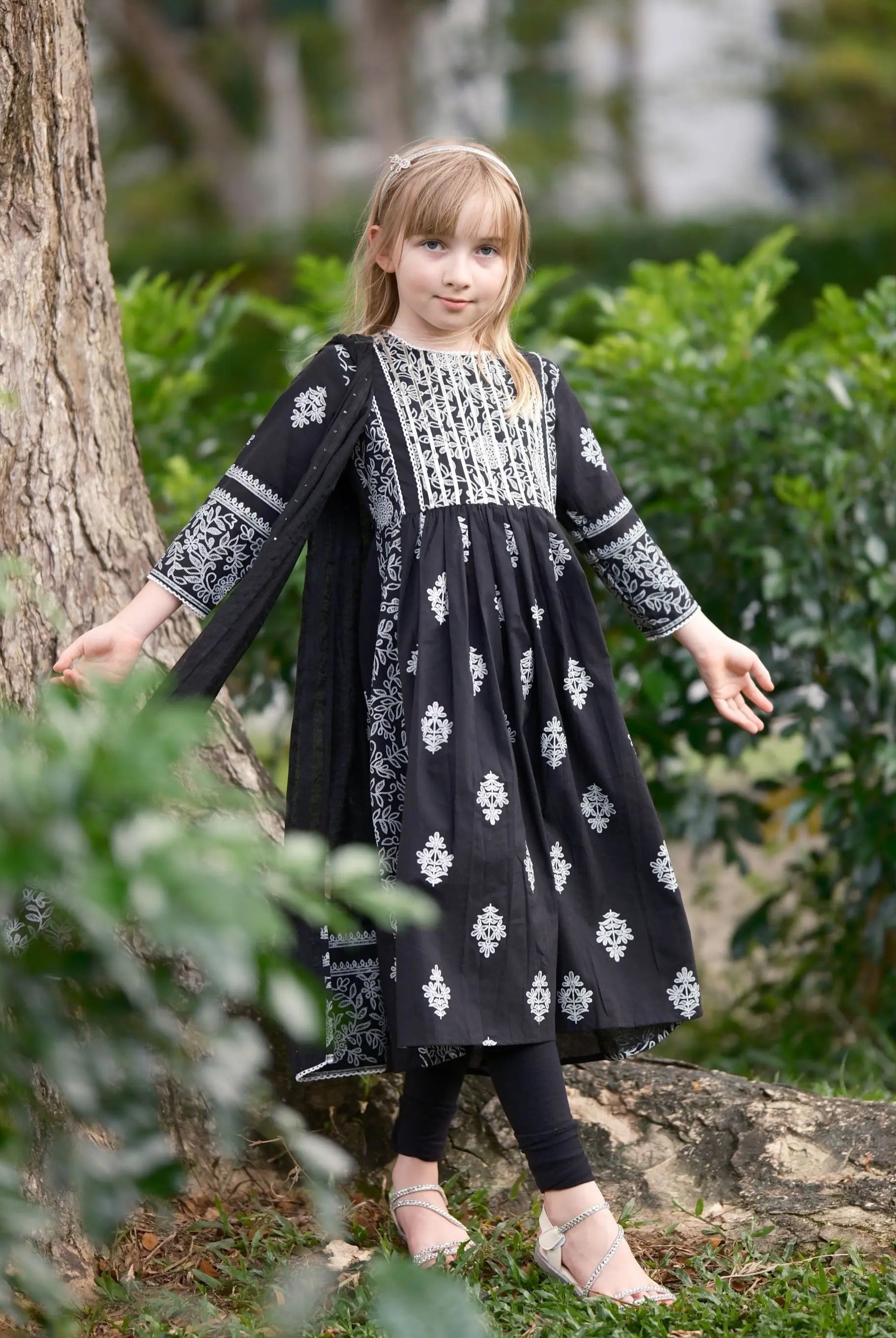 Zara Anarkali Kurti in Black & White Shimmer Khari Print with Soft Cotton Leggings Nimbu