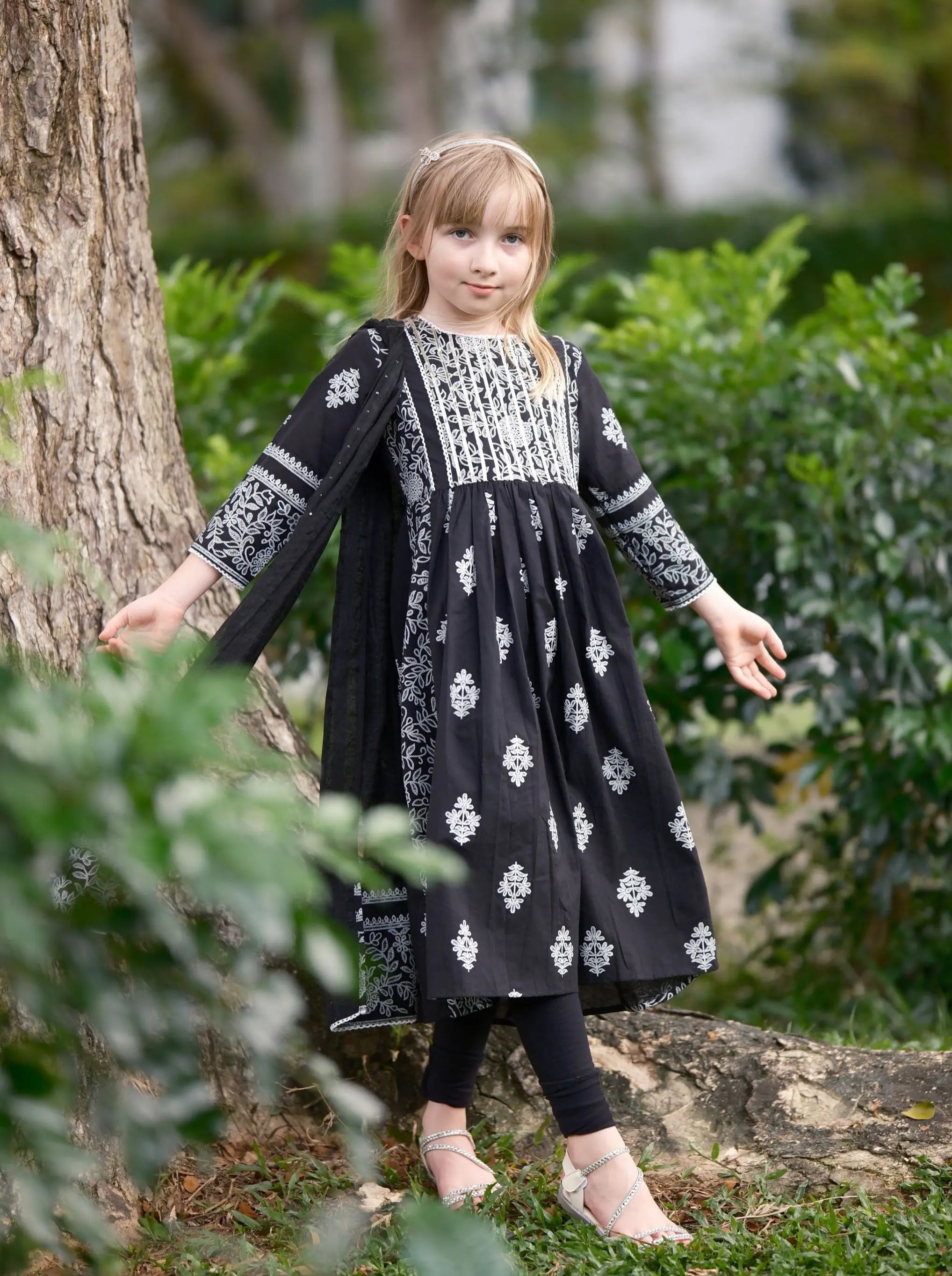 Zara Anarkali Kurti in Black & White Shimmer Khari Print with Soft Cotton Leggings Nimbu