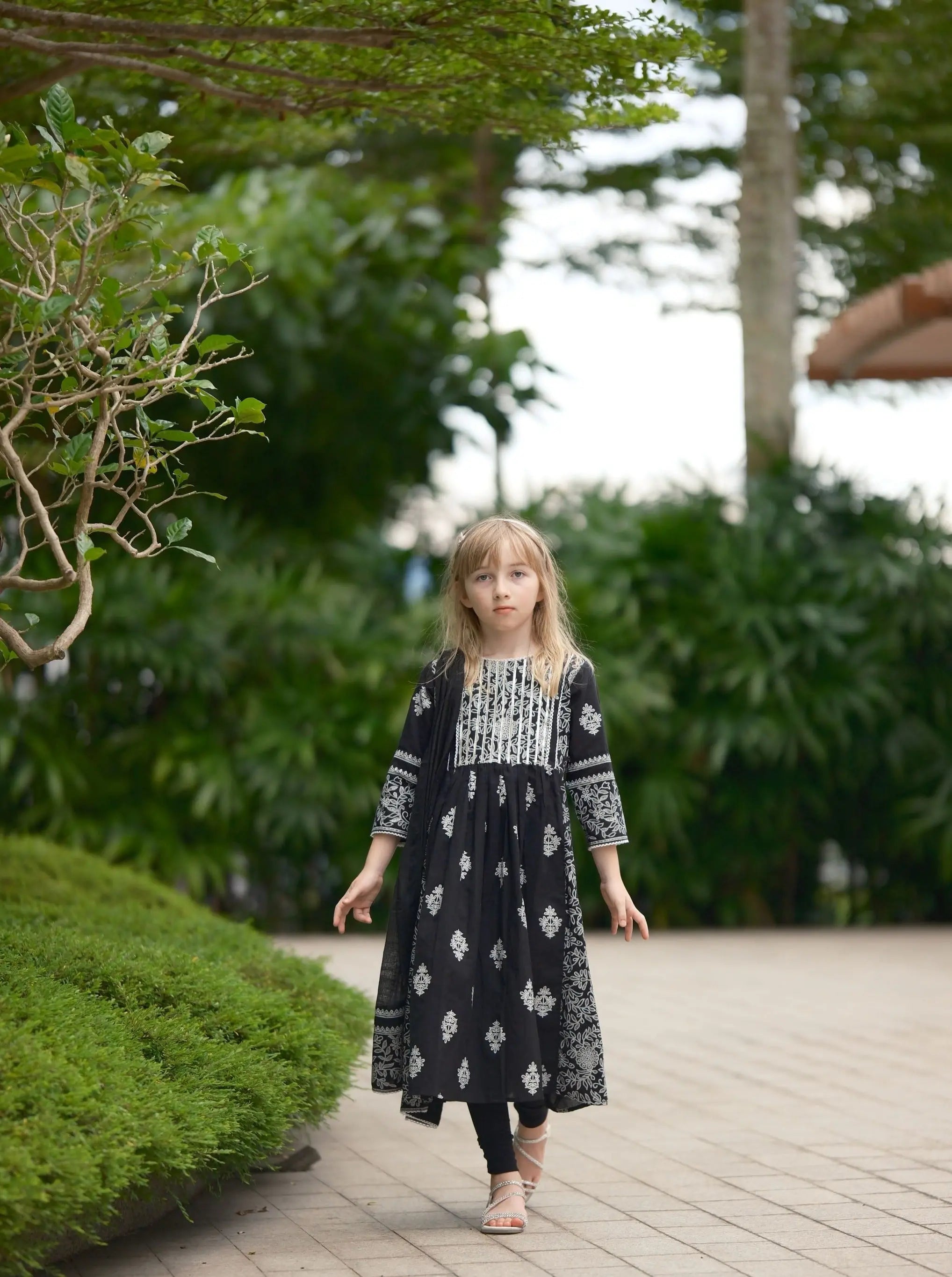 Zara Anarkali Kurti in Black & White Shimmer Khari Print with Soft Cotton Leggings Nimbu