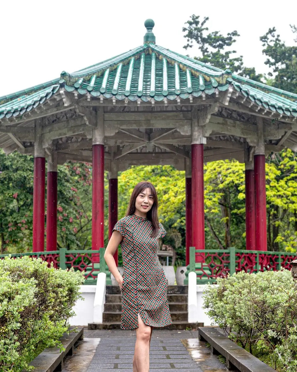 Gingham Women's Cheongsam Dress with Pockets in Checkered Green Nimbu