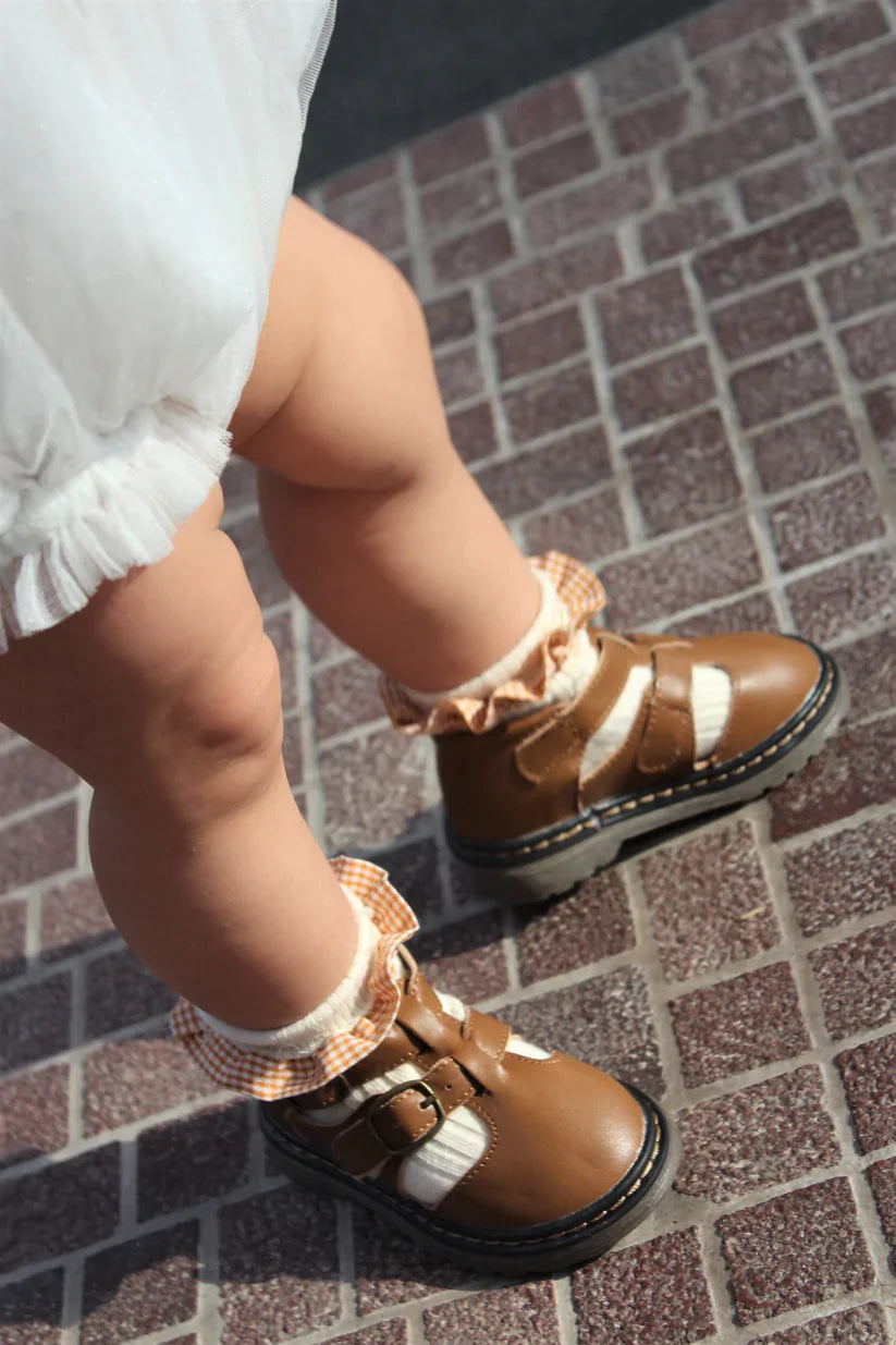 One, Two, Buckle my Shoe - Brown - Nimbu Kids