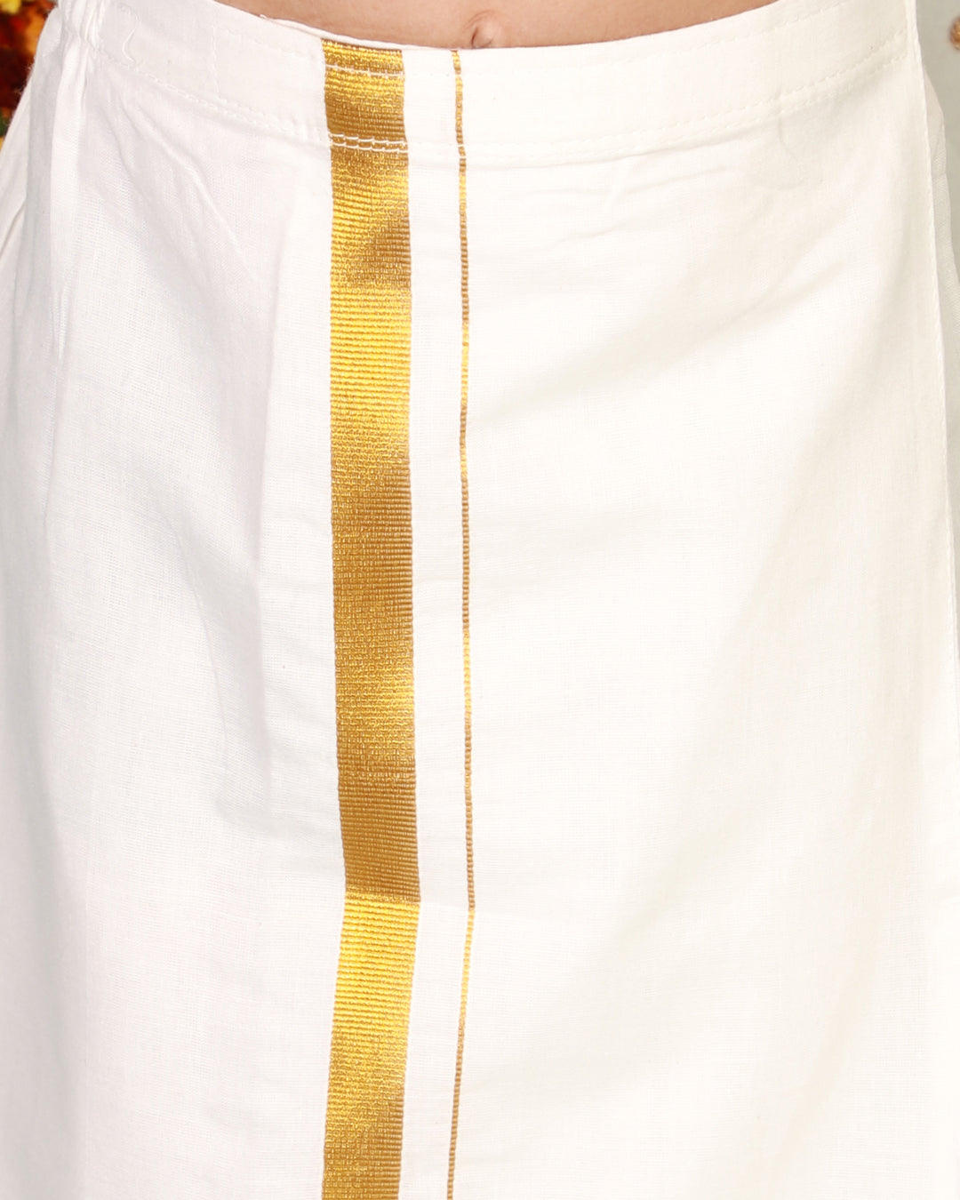 Vanakkam mundu set in cream