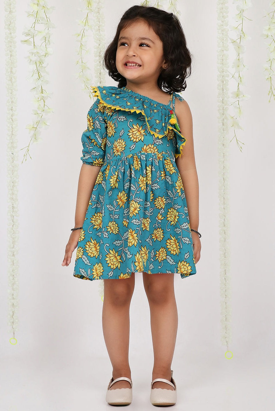 Kamal off shoulder frock in green