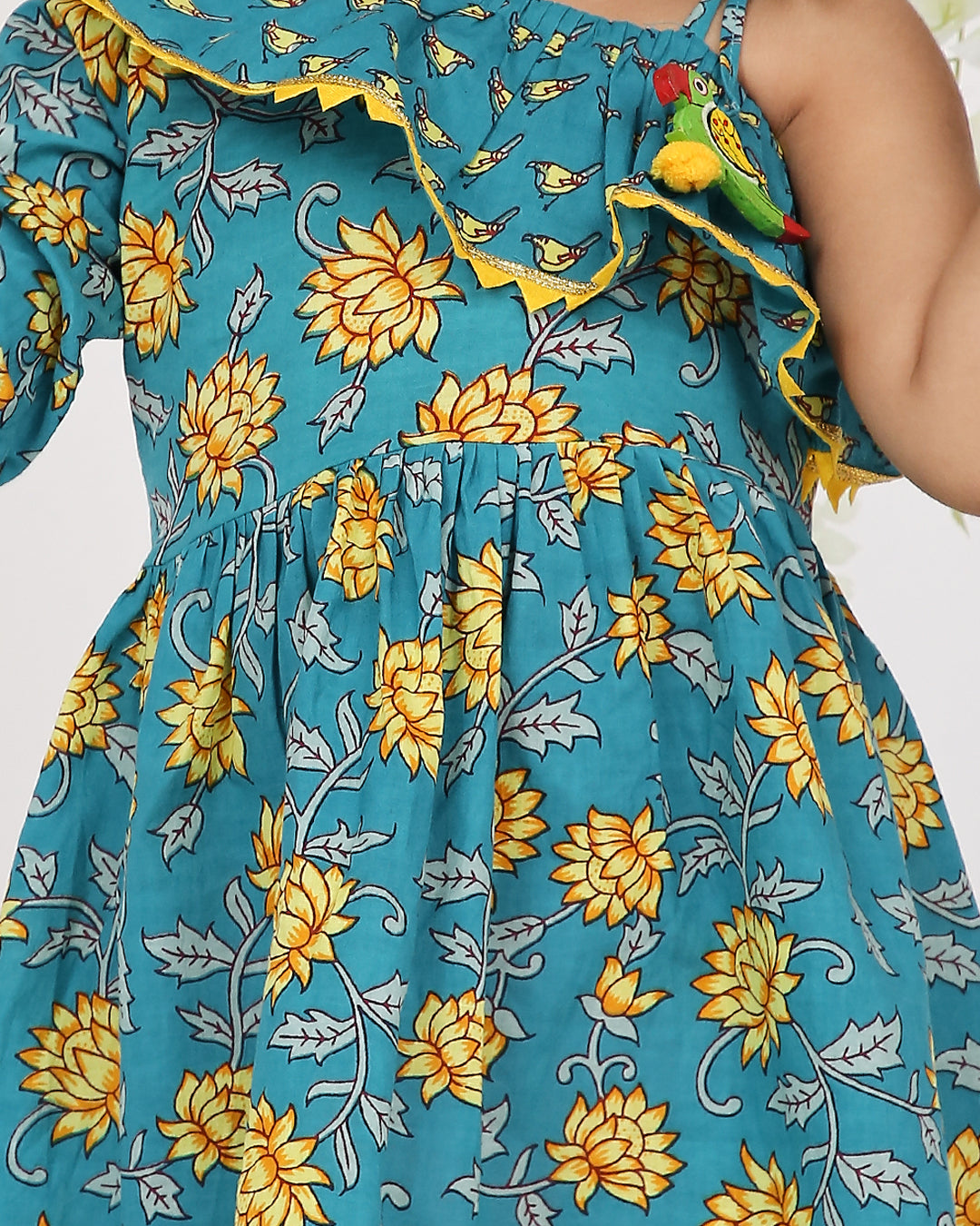 Kamal off shoulder frock in green