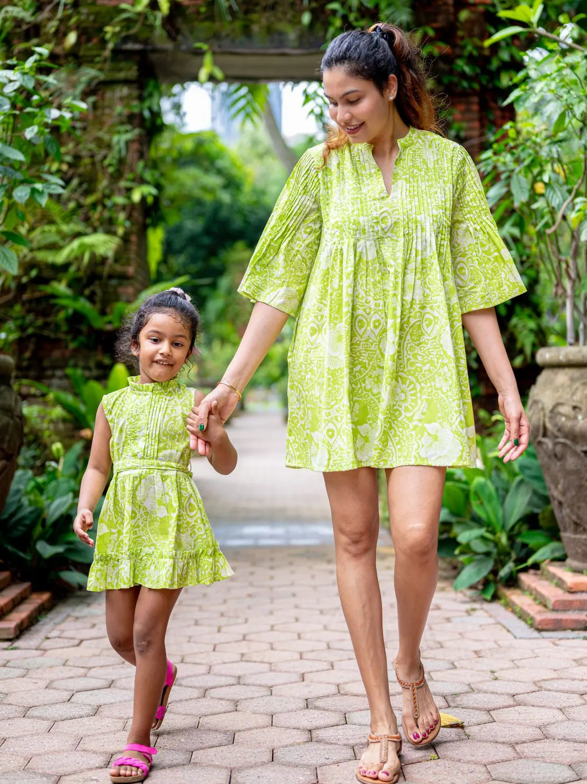 Kyra Breezy Pintuck Dress in Lime Green Nimbu