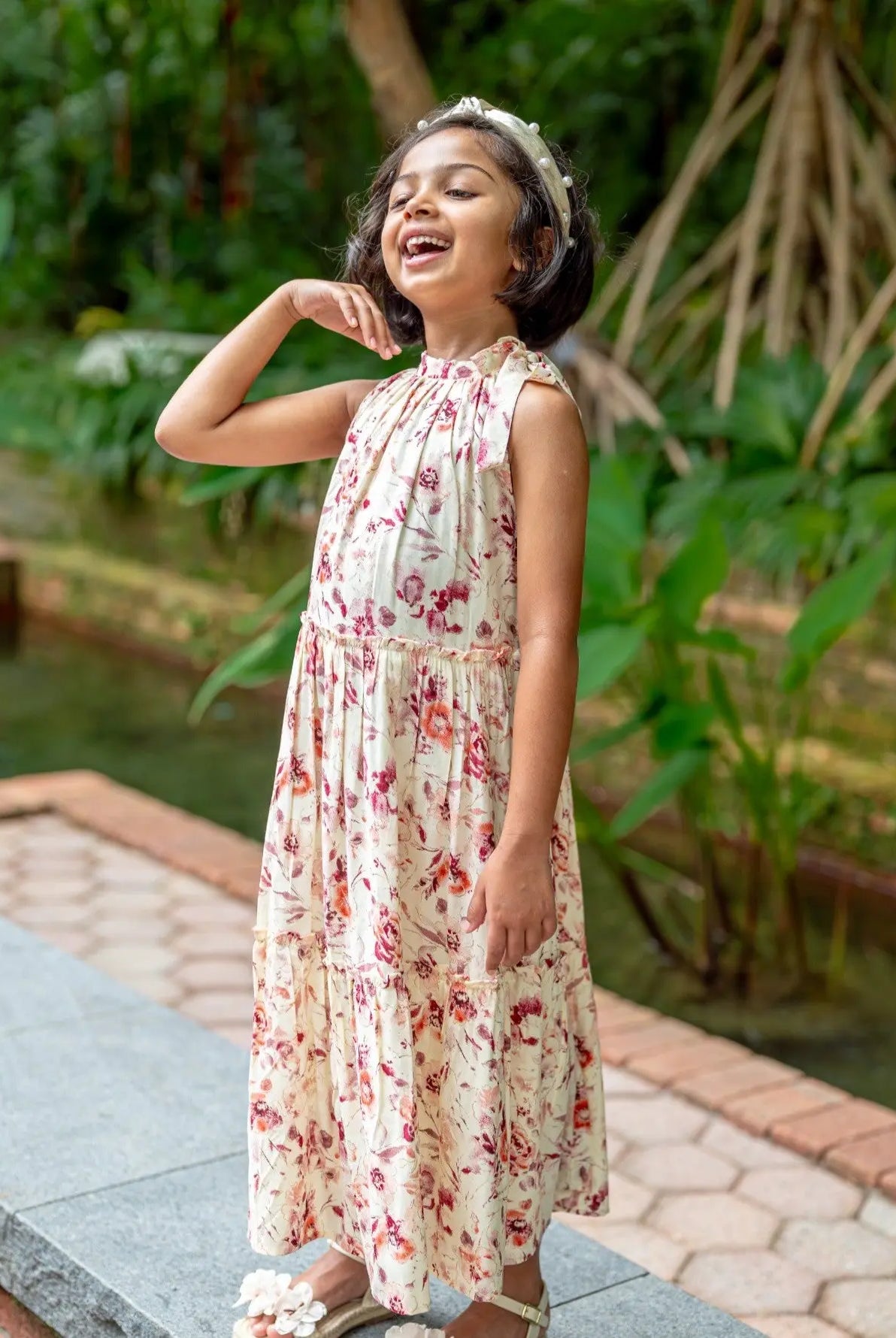 Elsa Girls Red Flowy Dress in Muslin Cotton Nimbu