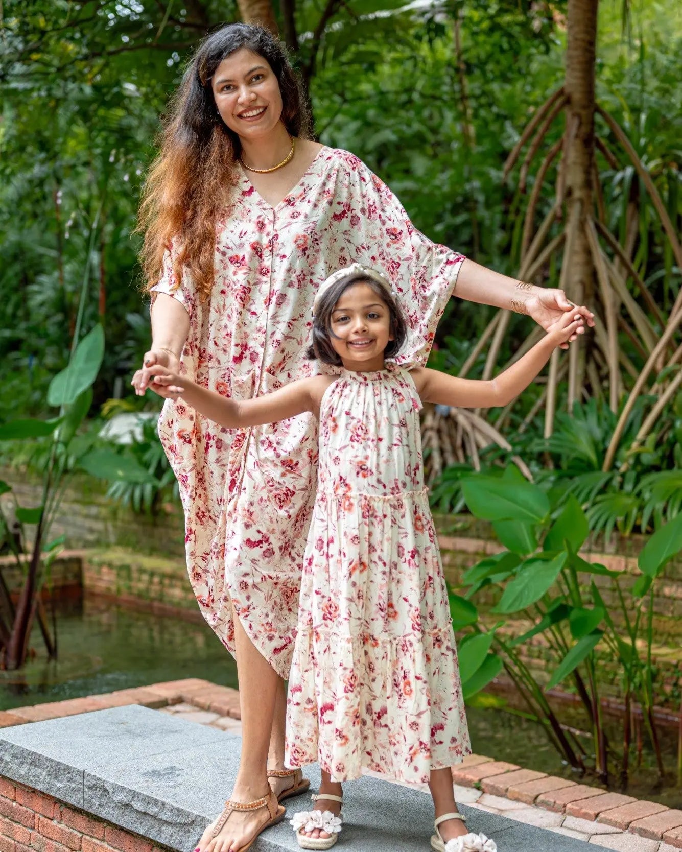 Elsa Girls Red Flowy Dress in Muslin Cotton Nimbu