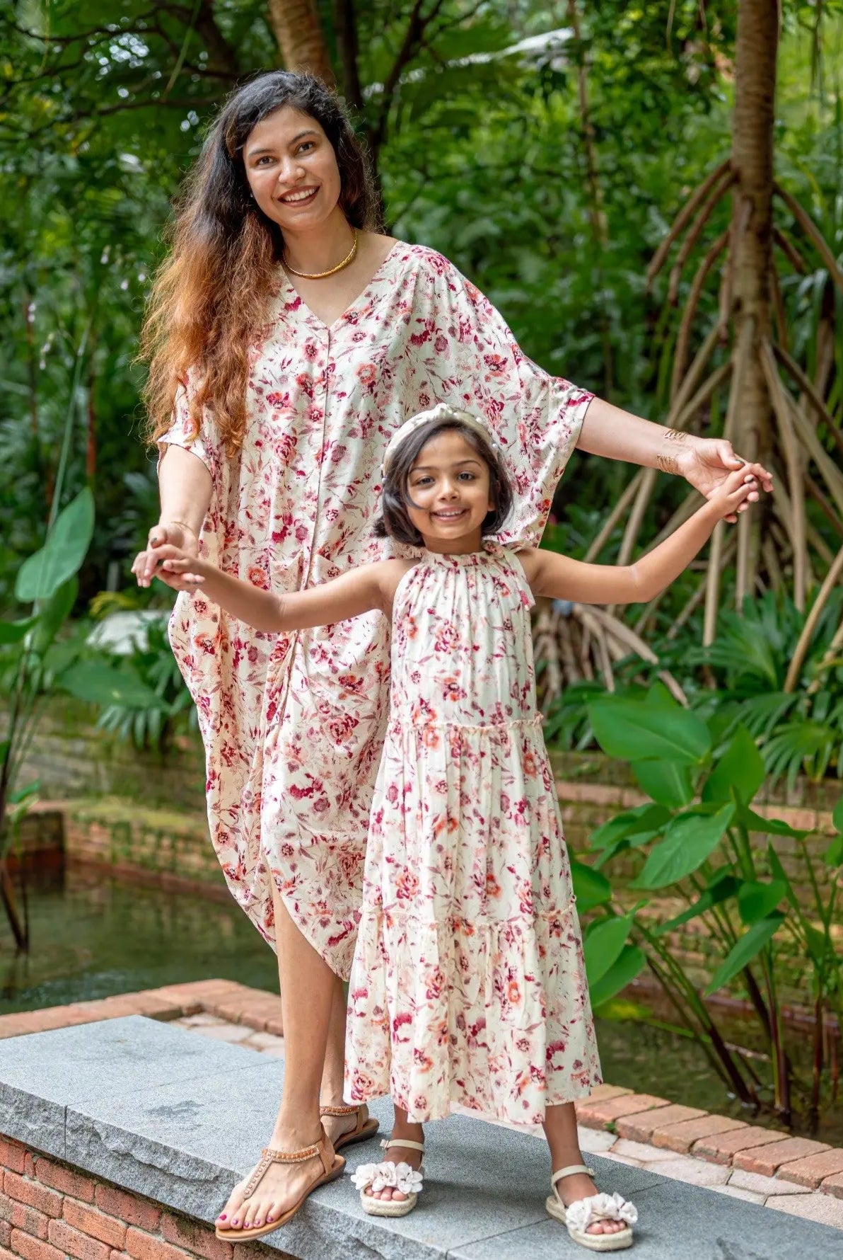 Elsa Girls Red Flowy Dress in Muslin Cotton Nimbu