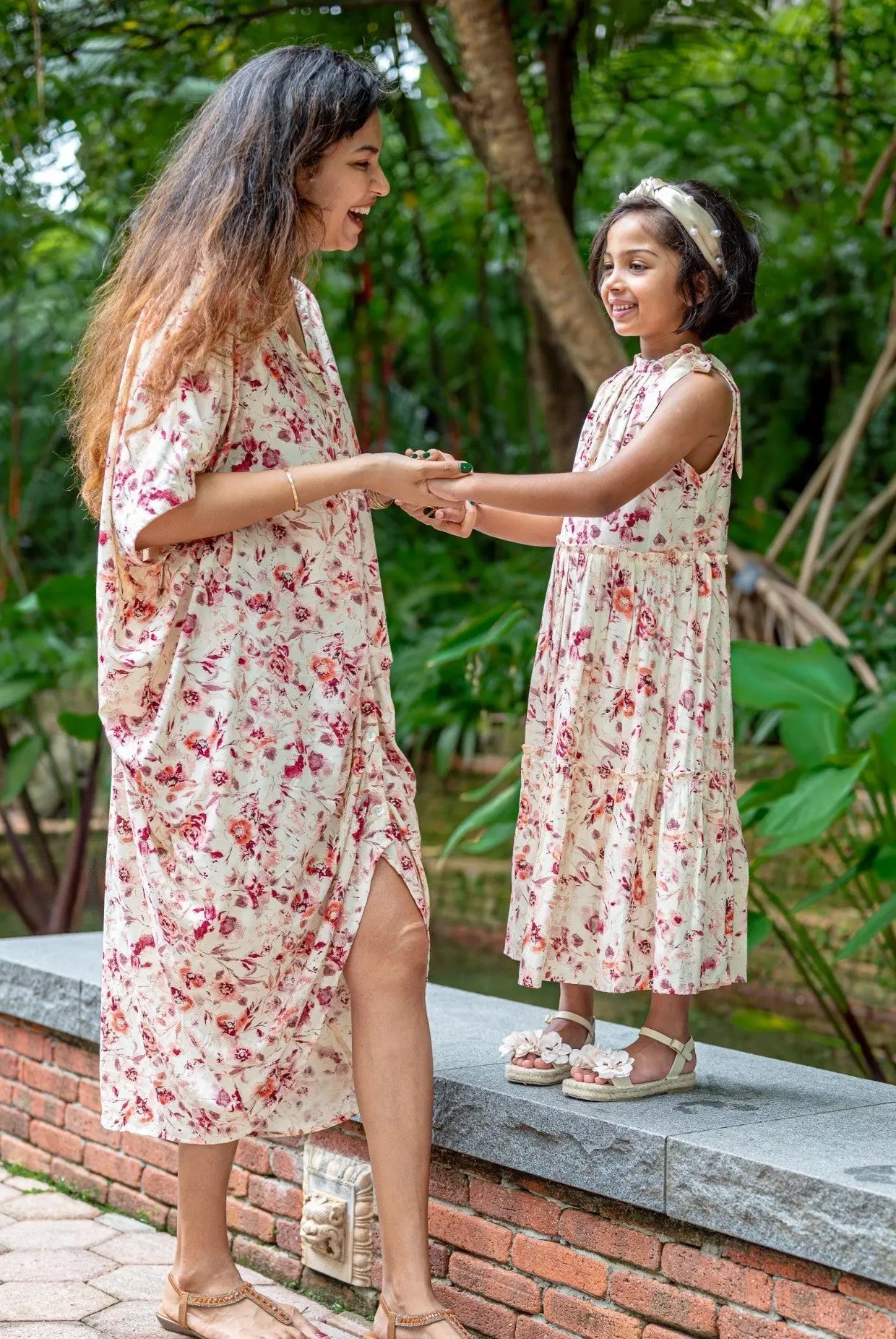 Mira Women's Off White Flowy Shirt Dress in Cotton Nimbu