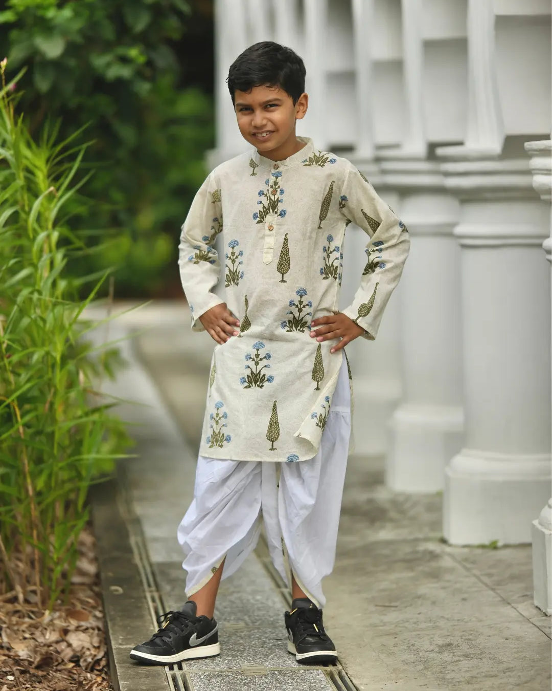 Shaheen Handblock Mughal Booti White and Blue Kurta Dhoti Nimbu