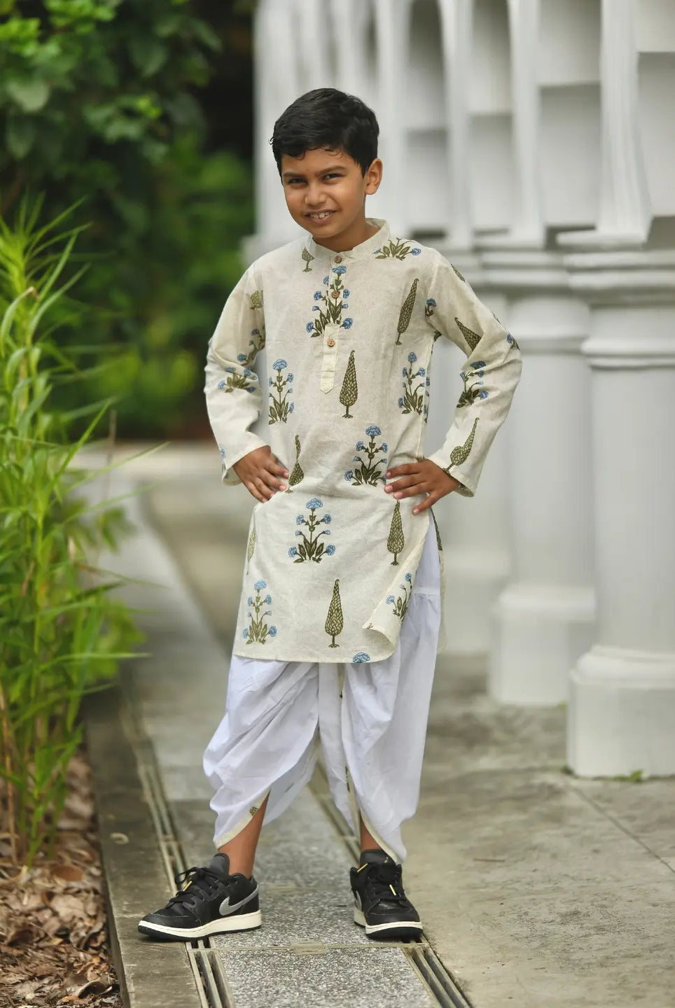 Shaheen Handblock Mughal Booti White and Blue Kurta Dhoti Nimbu