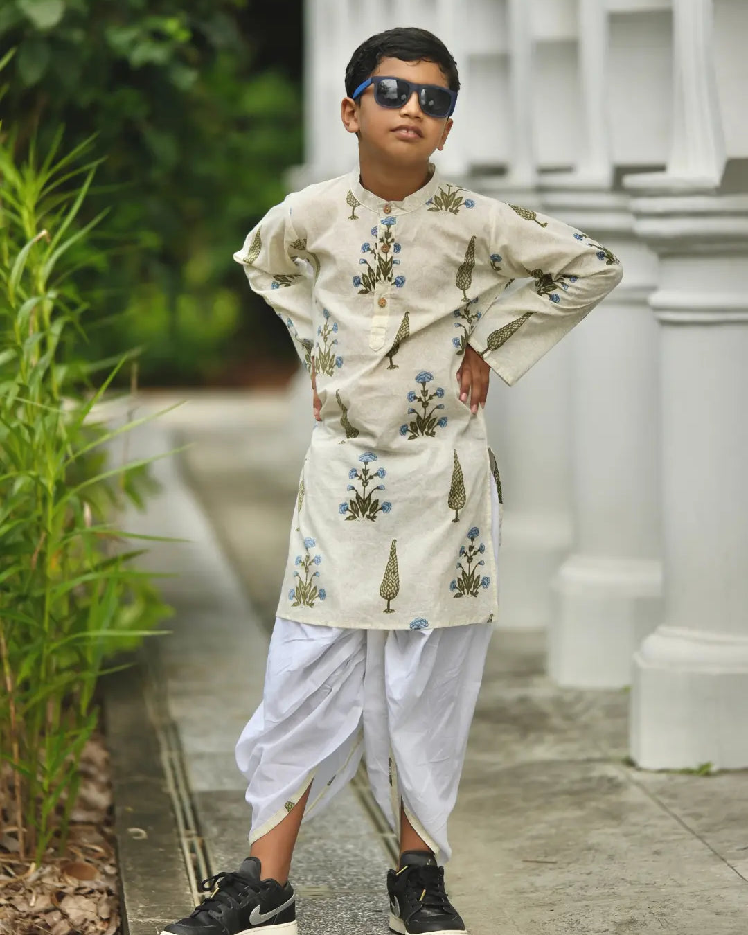 Shaheen Handblock Mughal Booti White and Blue Kurta Dhoti Nimbu