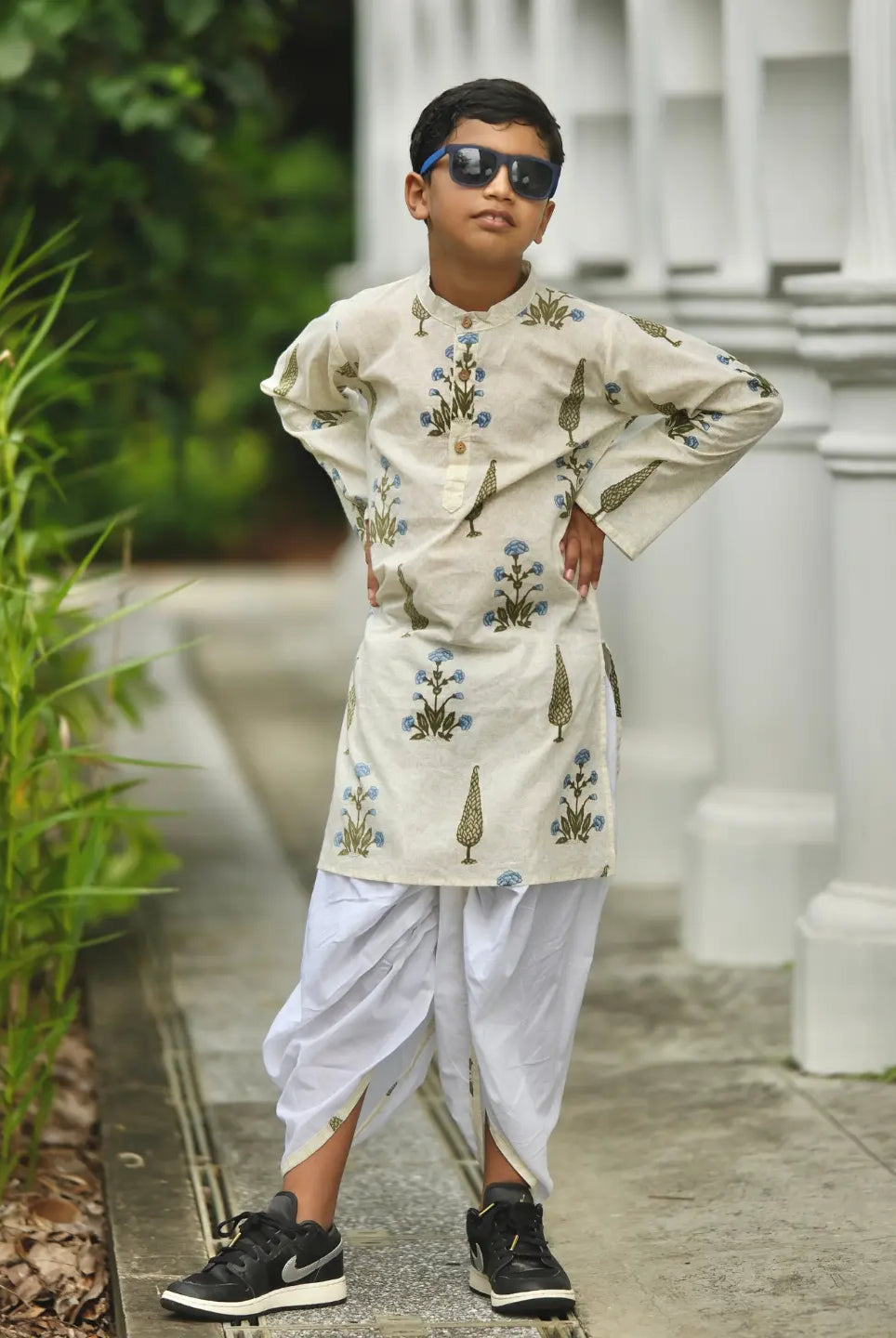 Shaheen Handblock Mughal Booti White and Blue Kurta Dhoti Nimbu
