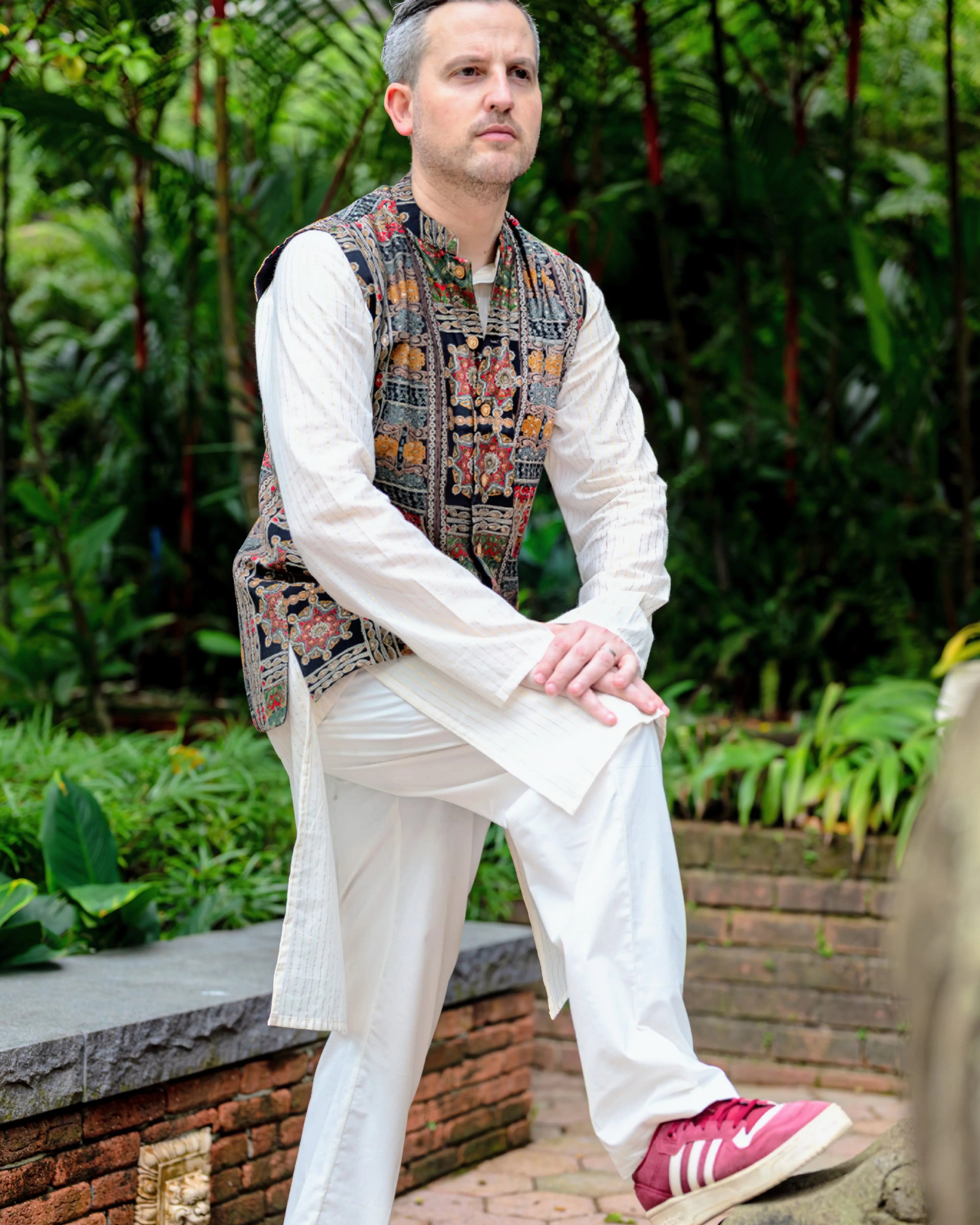 Shan Black men's 3pc Kurta Jacket set in Muslin Cotton Nimbu