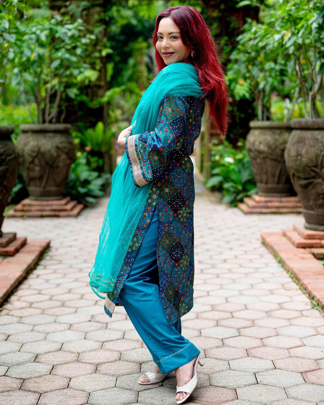 Shan Green Women's 3pc Kurta set with Dupatta in Muslin Cotton Nimbu