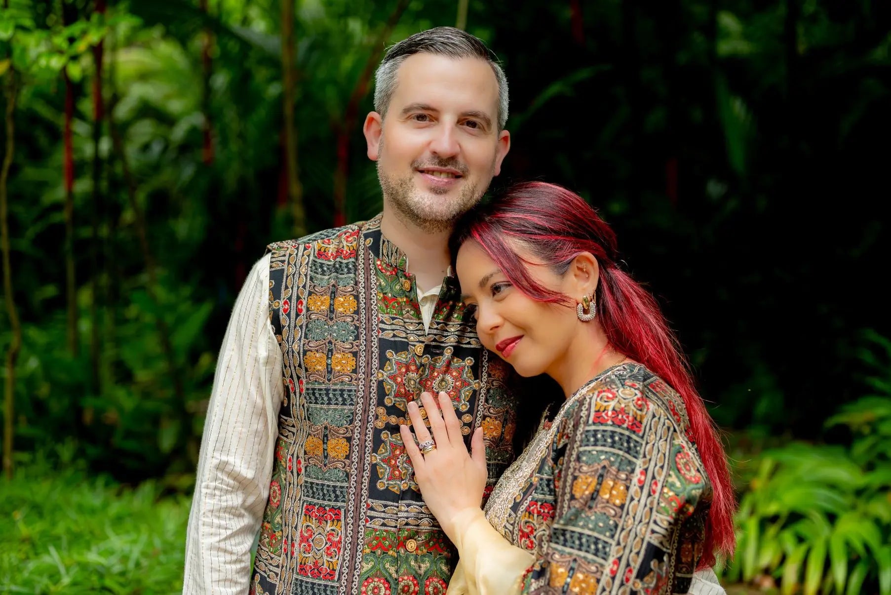 Shan Black women's 3pc Kurta set with Dupatta in Muslin Cotton Nimbu