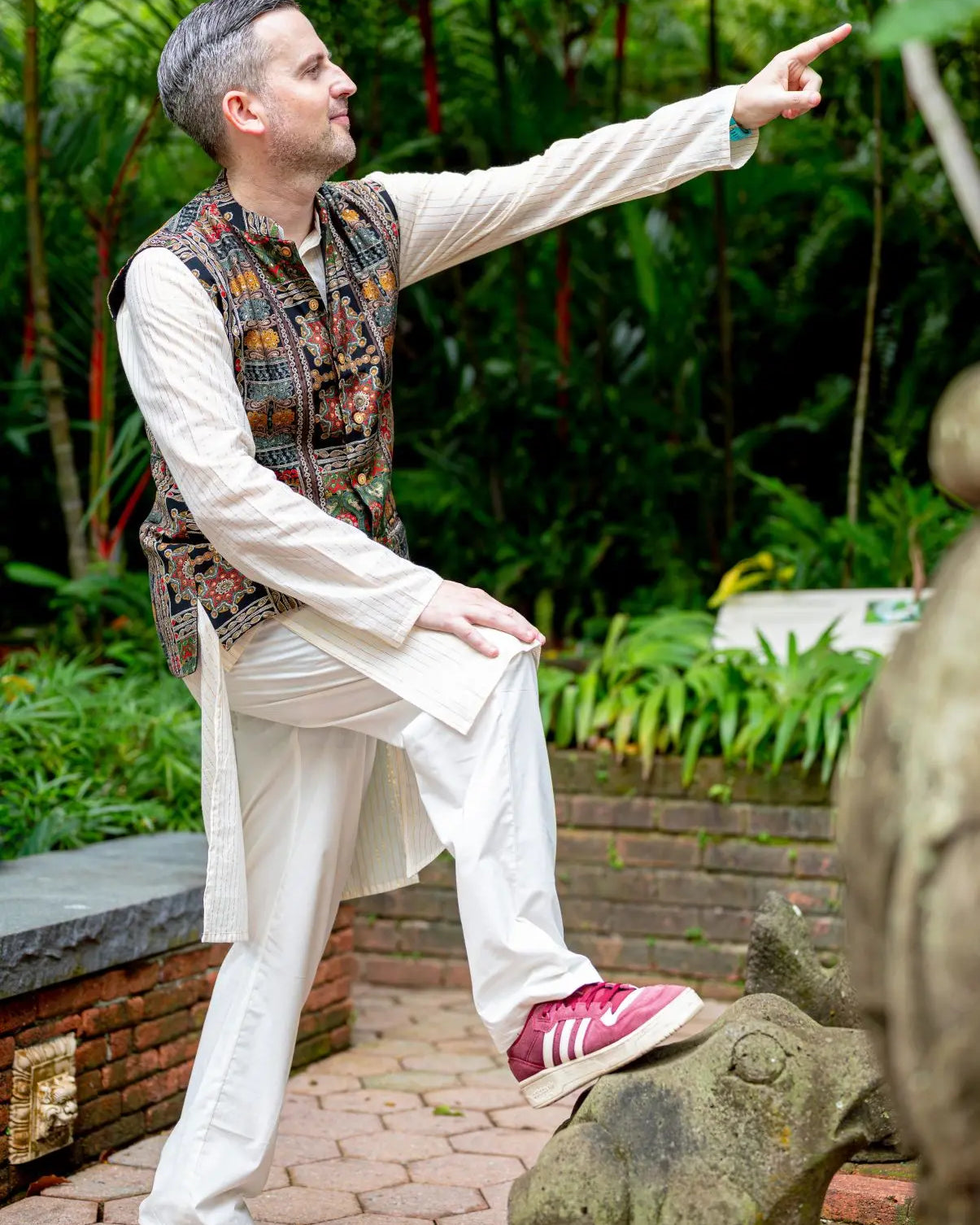 Shan Black men's 3pc Kurta Jacket set in Muslin Cotton Nimbu