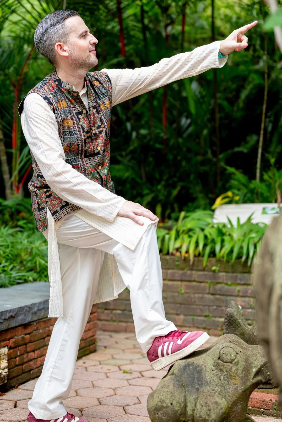 Shan Black men's 3pc Kurta Jacket set in Muslin Cotton Nimbu