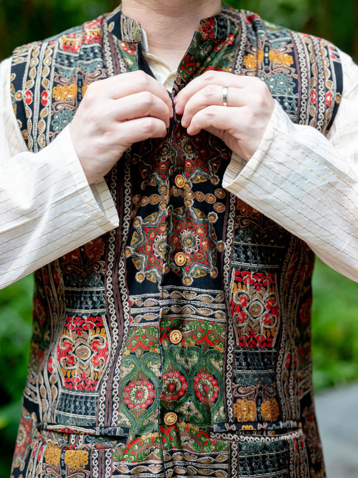 Shan Black men's 3pc Kurta Jacket set in Muslin Cotton Nimbu