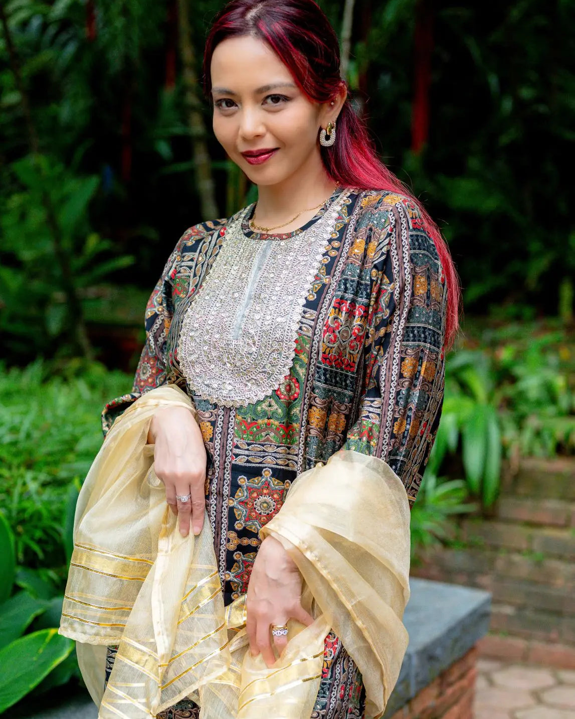 Shan Black women's 3pc Kurta set with Dupatta in Muslin Cotton Nimbu