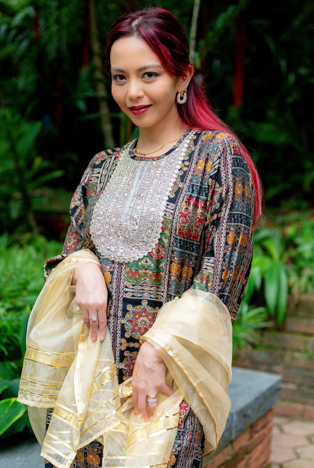 Shan Black women's 3pc Kurta set with Dupatta in Muslin Cotton Nimbu