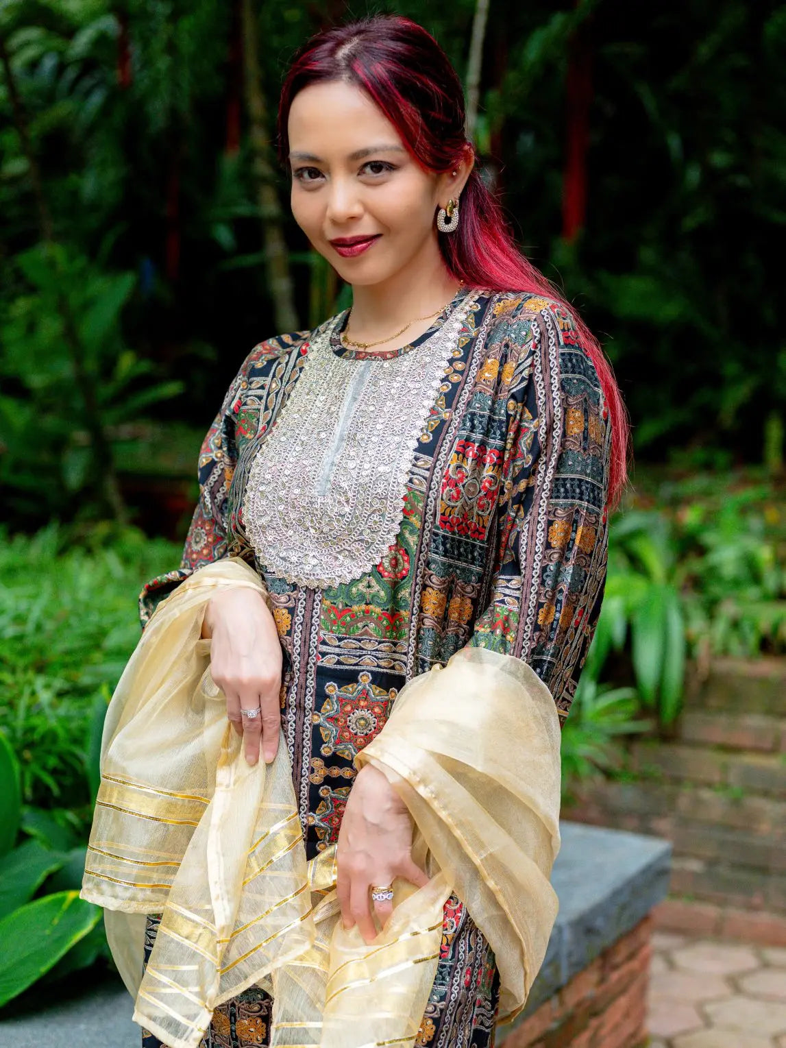 Shan Black women's 3pc Kurta set with Dupatta in Muslin Cotton Nimbu