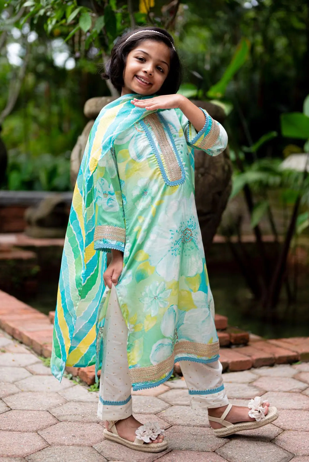 Simar Girls Kurta Pant with Dupatta Set in Green Floral Nimbu