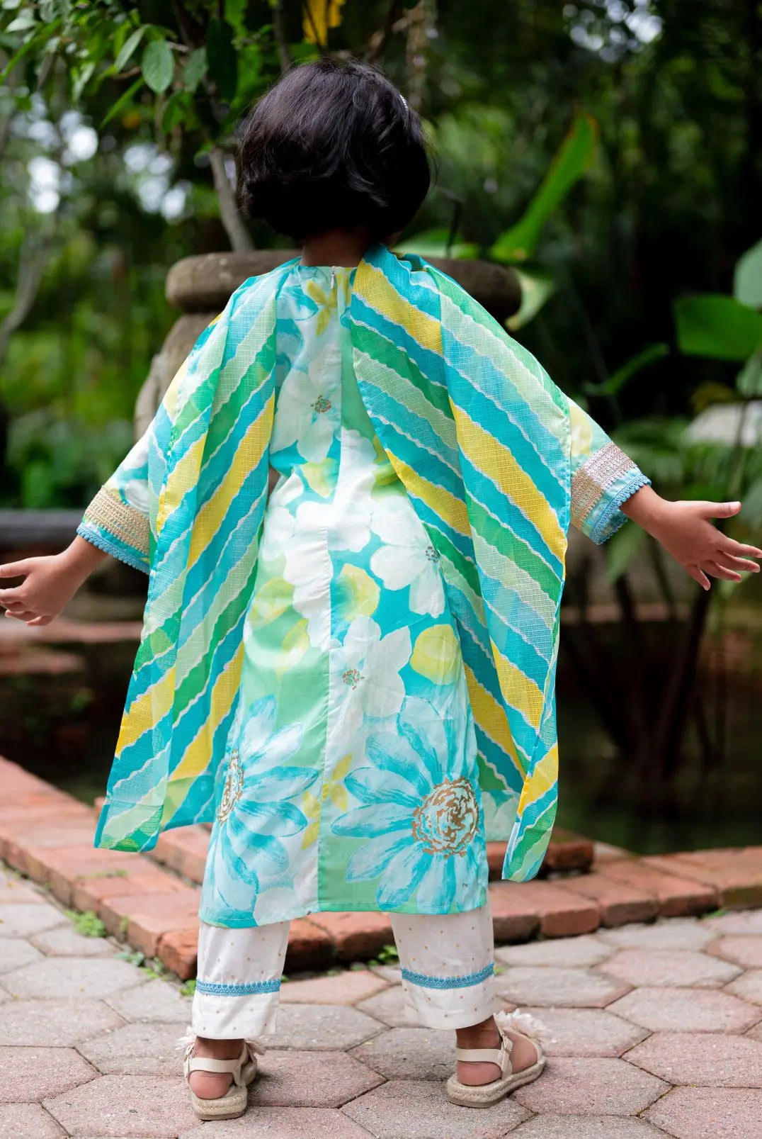 Simar Girls Kurta Pant with Dupatta Set in Green Floral Nimbu