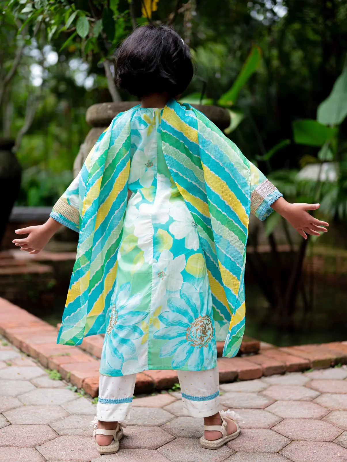 Simar Girls Kurta Pant with Dupatta Set in Green Floral Nimbu