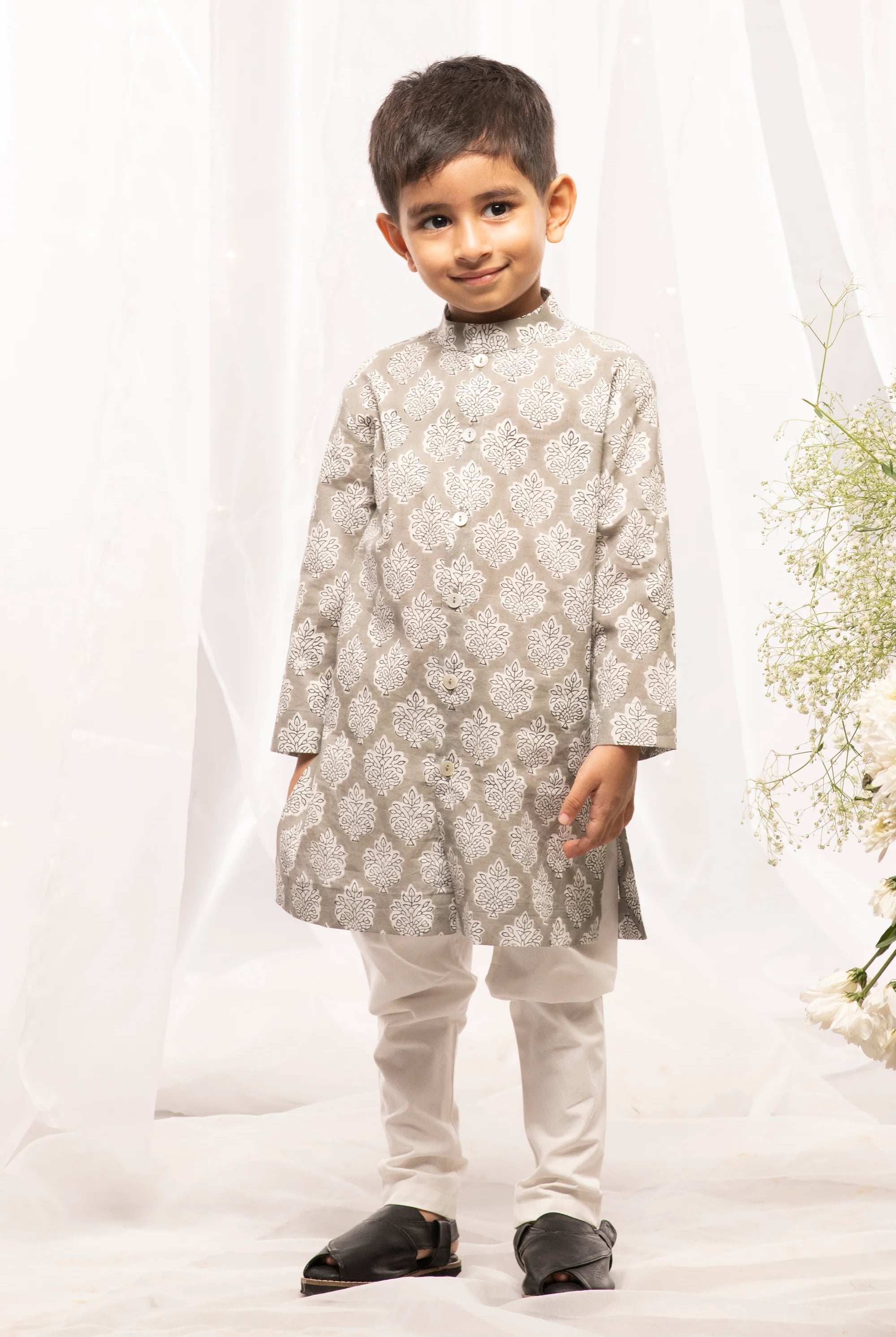 Boys Grey Printed Floral Bundi Kurta Set