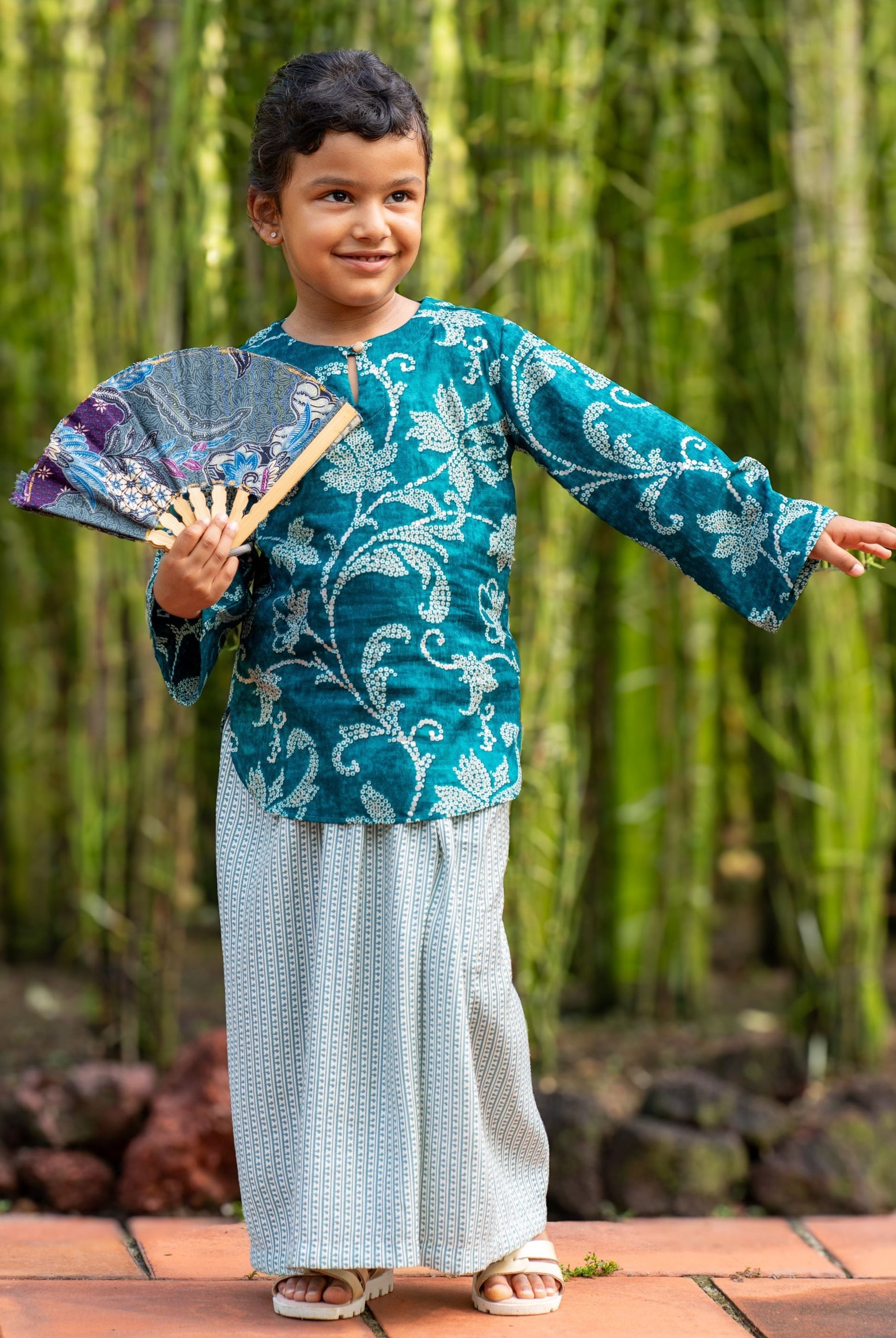 Alia Girls Baju Kurung Kedah Set in Green & Gold