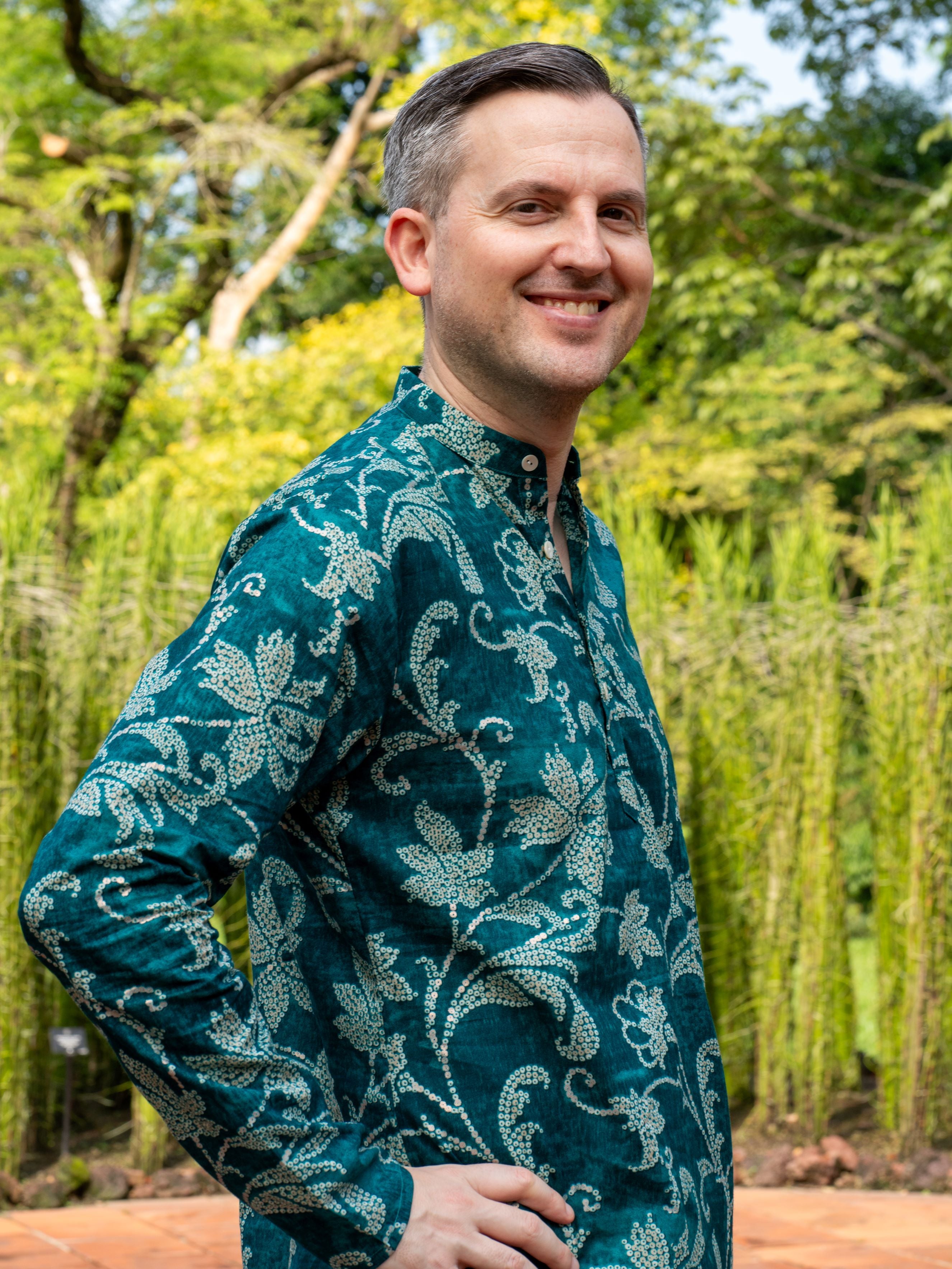 Alia Men's Short Kurta in Green & Gold