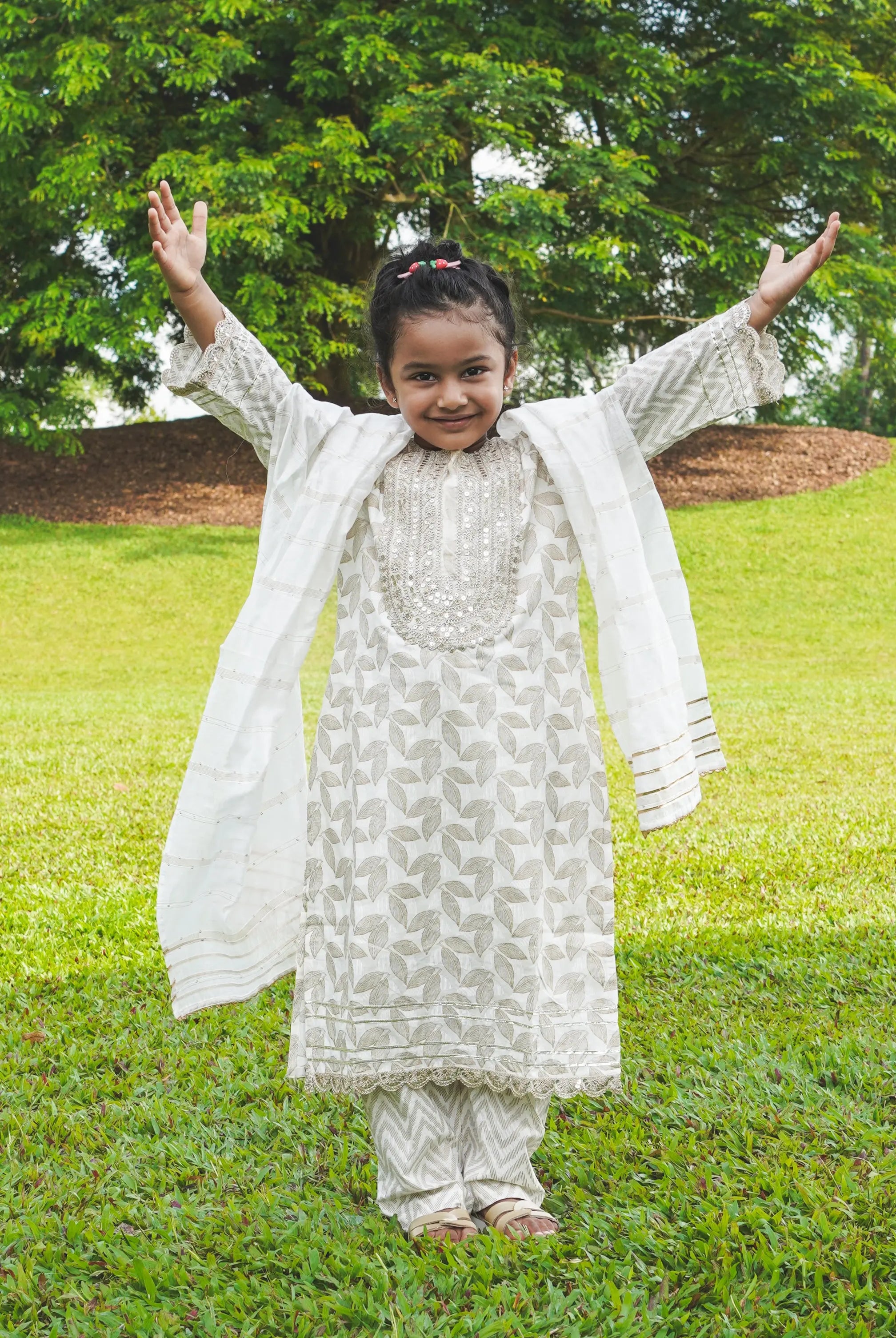 Zoya Girls White & Gold Kurta Salwar in Cotton