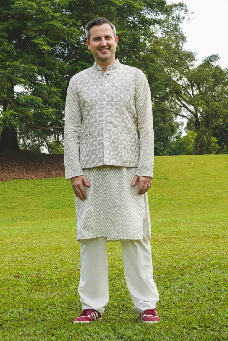 Zoya Mens White & Gold 3-pc Cotton Jacket Set in Cotton Nimbu