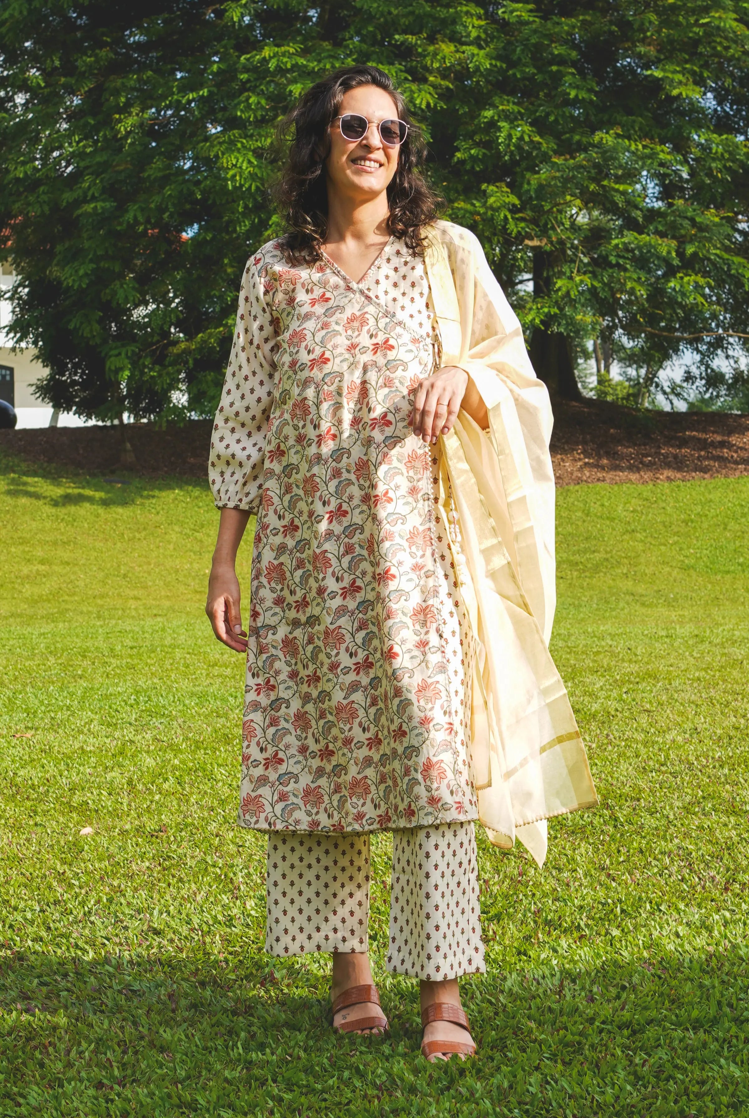 Nia Womens Pearl White Floral Angarkha Kurti & Salwar with Dupatta set in Muslin Cotton