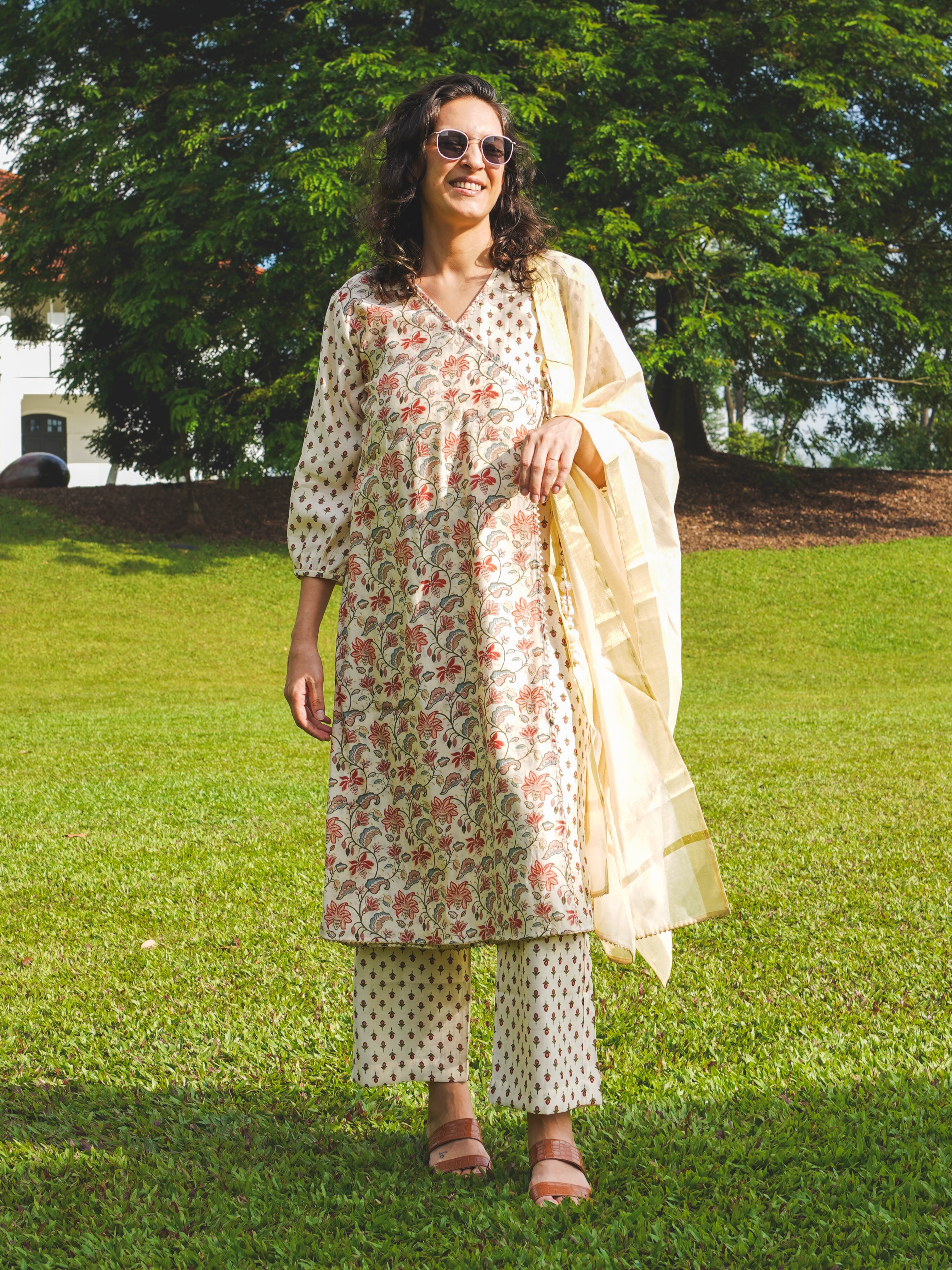 Nia Womens Pearl White Floral Angarkha Kurti & Salwar with Dupatta set in Muslin Cotton