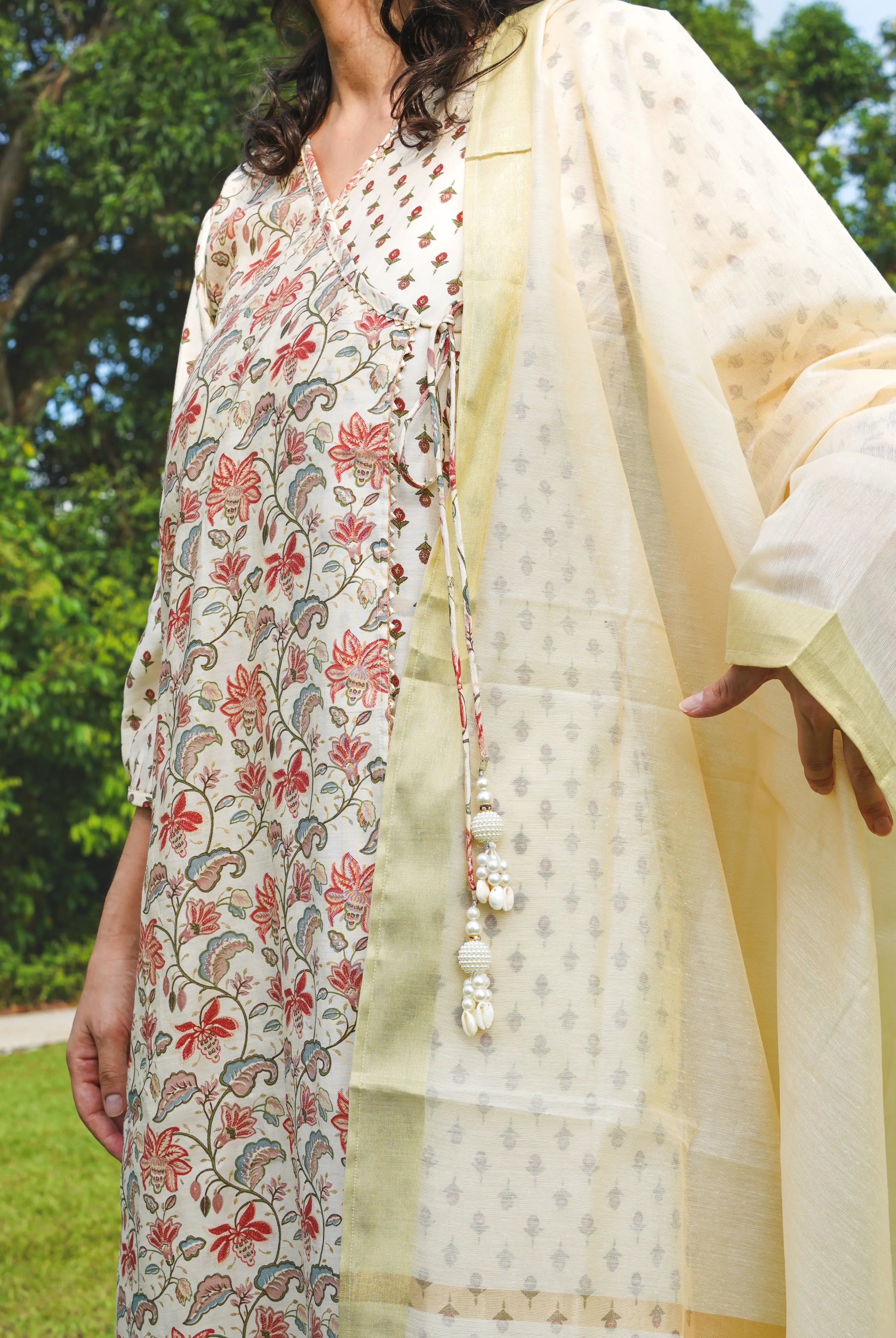 Nia Womens Pearl White Floral Angarkha Kurti & Salwar with Dupatta set in Muslin Cotton