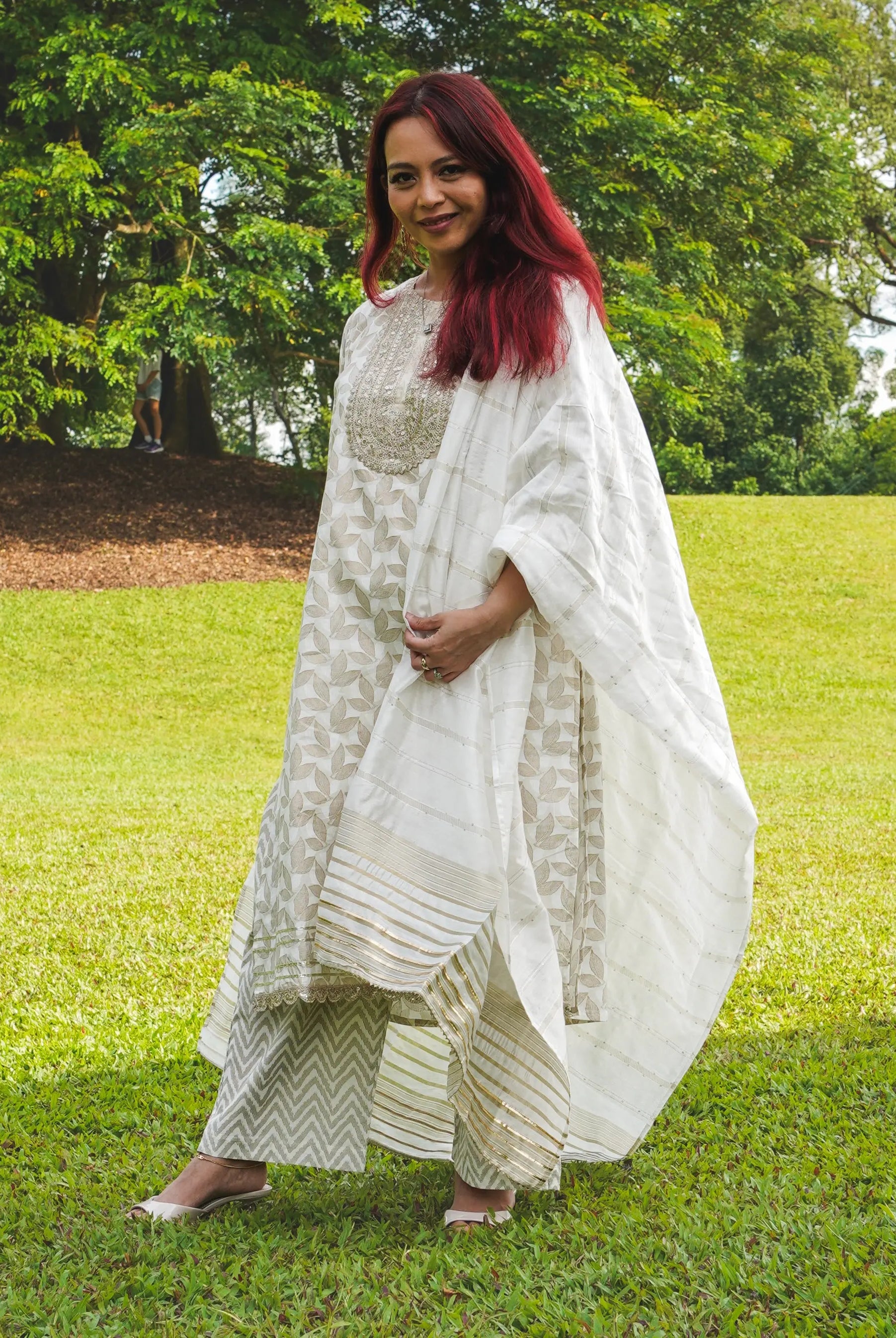 Zoya Women White & Gold Kurta Salwar in Cotton