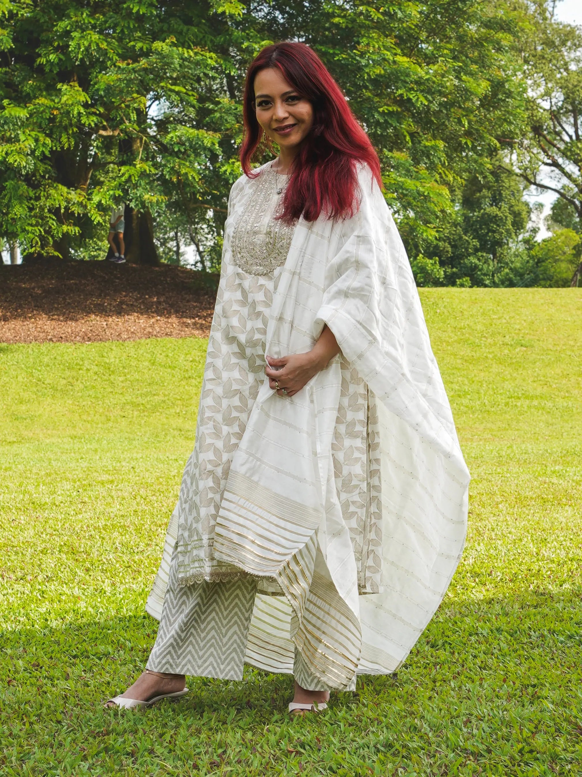 Zoya Women White & Gold Kurta Salwar in Cotton