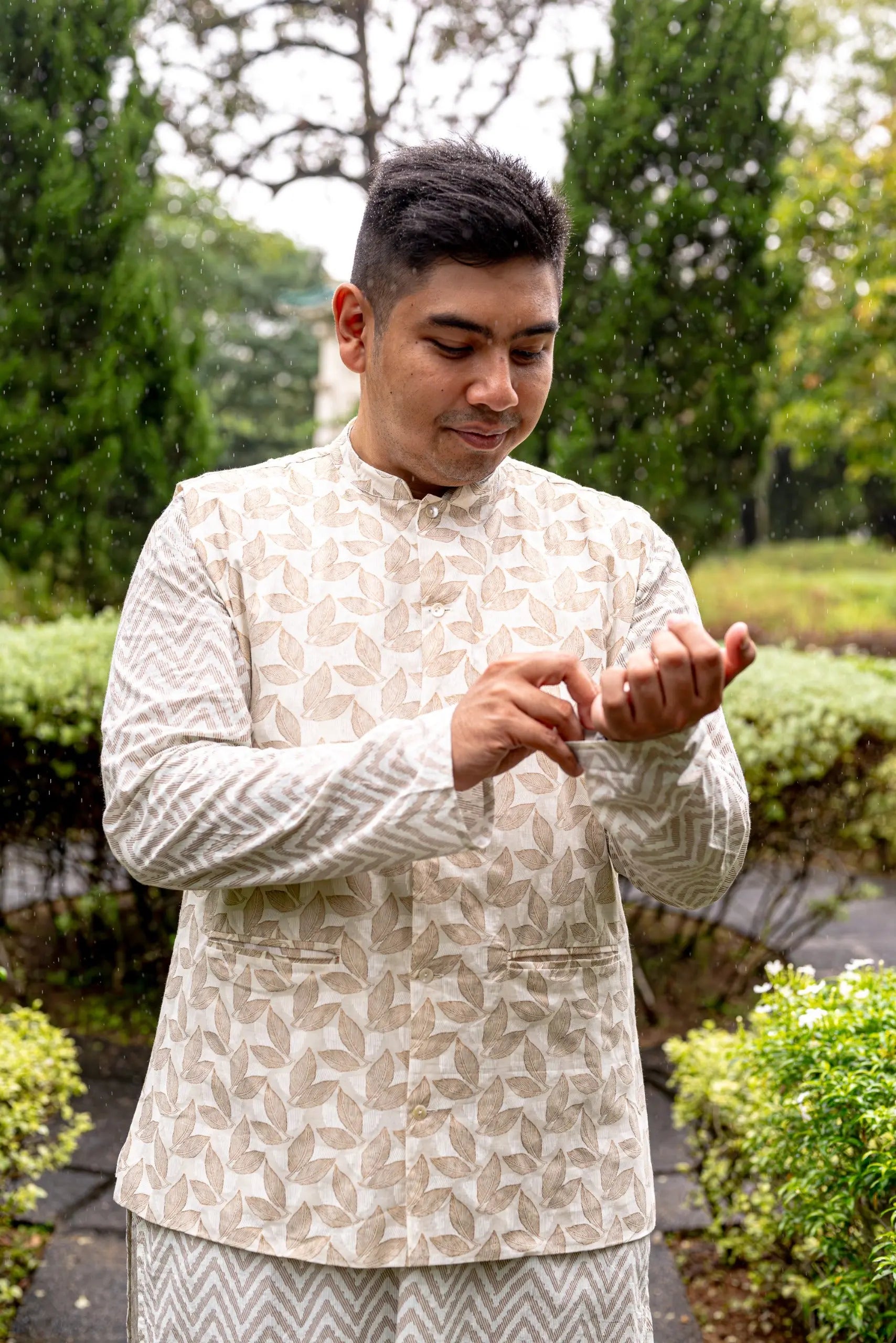 Zoya Mens White & Gold 3-pc Cotton Jacket Set in Cotton Nimbu